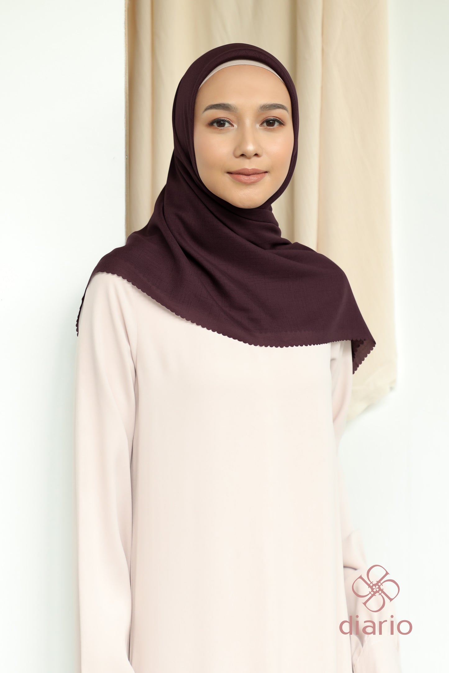 Diario - Kerudung Segi Empat Cendani Plain Scarf