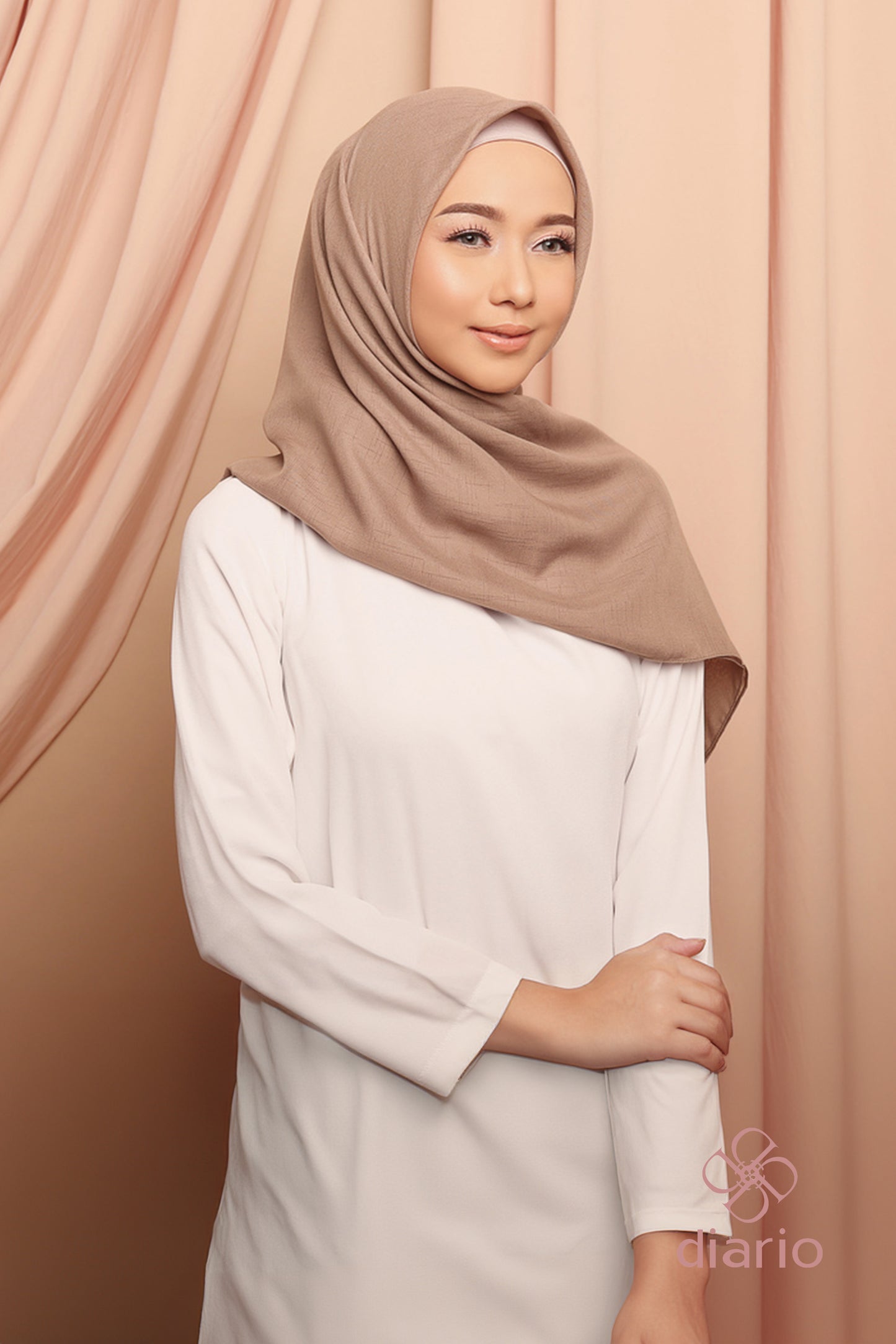 Diario - Kerudung Segi Empat Cendani Plain Scarf