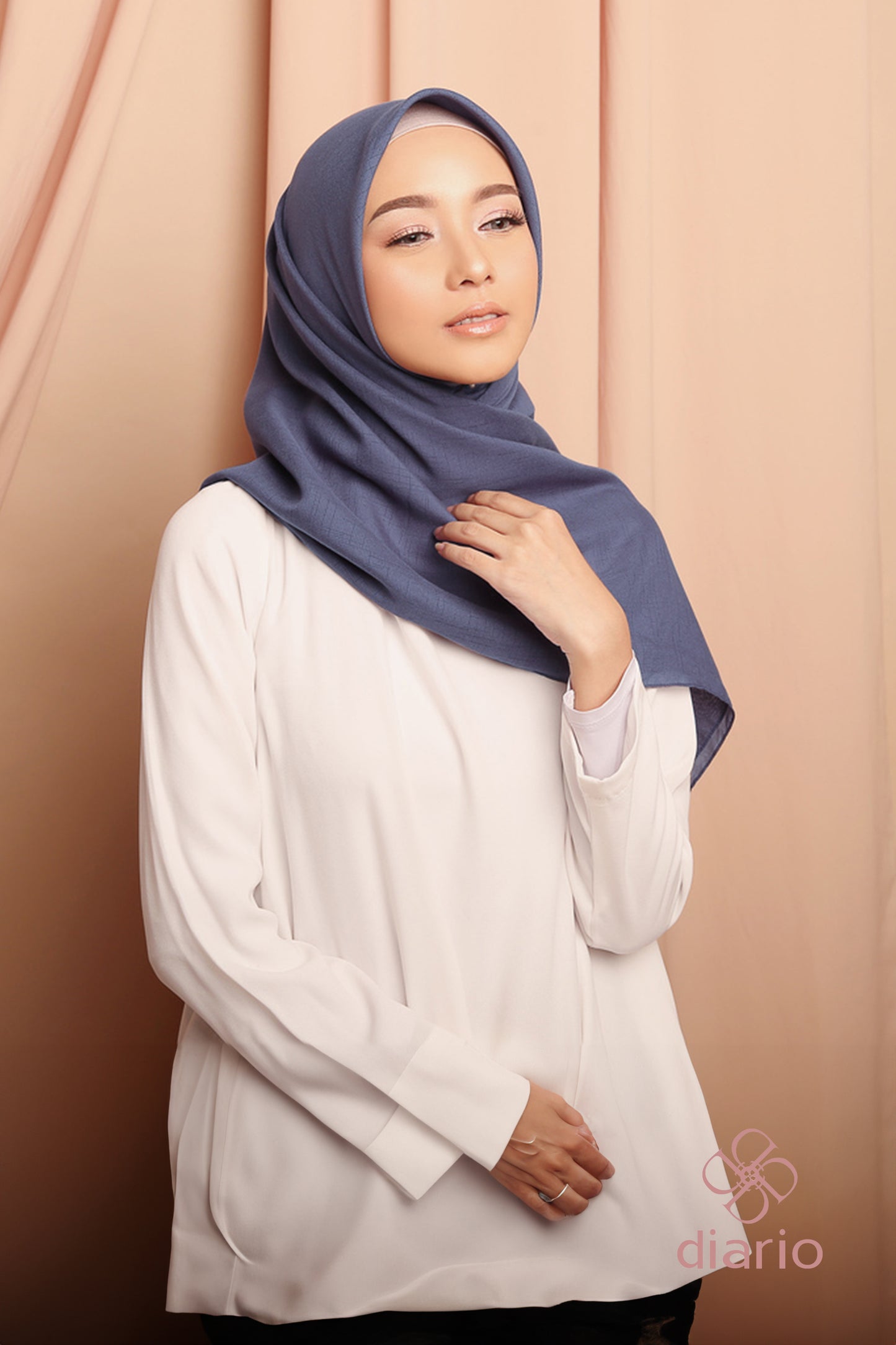 Diario - Kerudung Segi Empat Cendani Plain Scarf