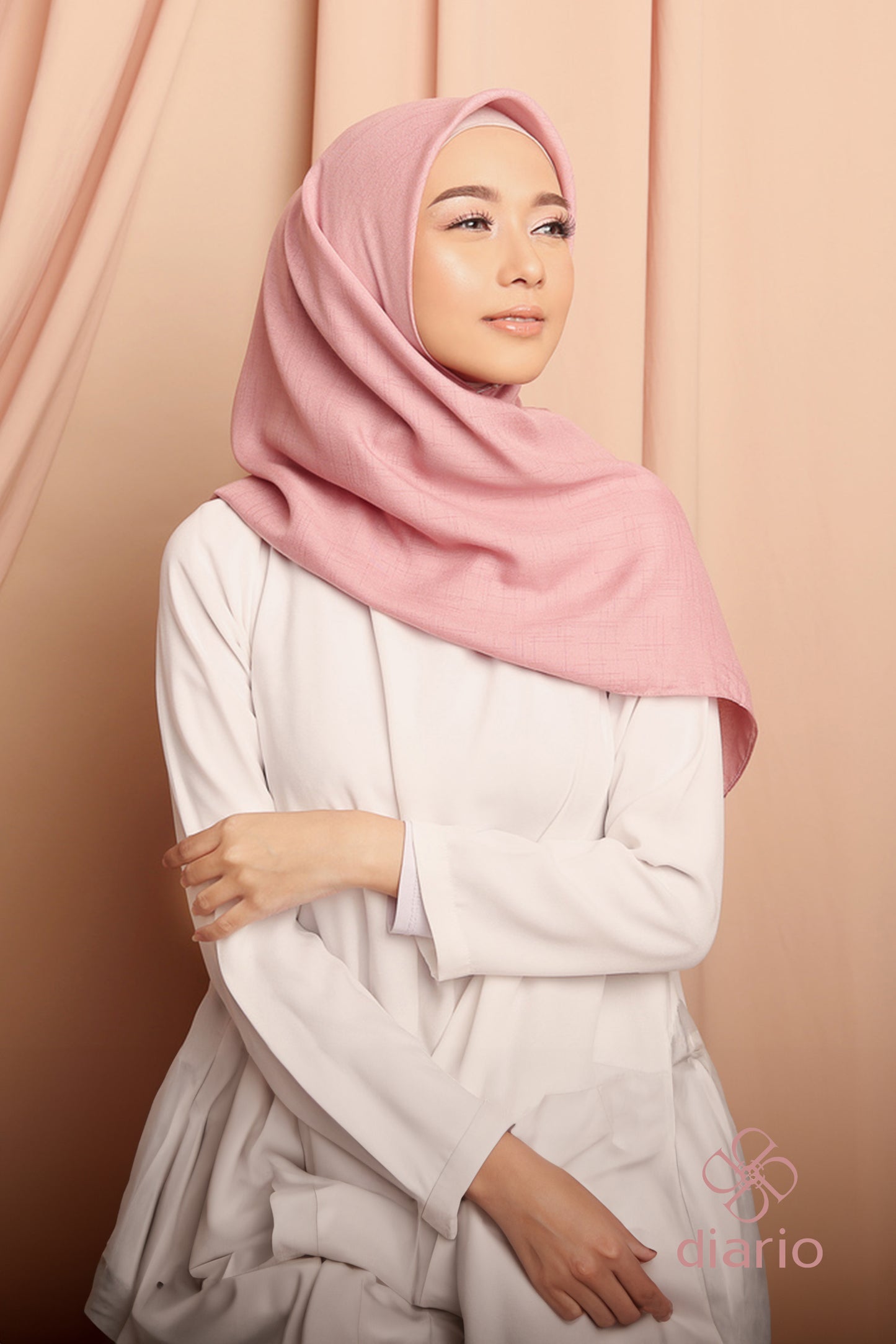 Diario - Kerudung Segi Empat Cendani Plain Scarf