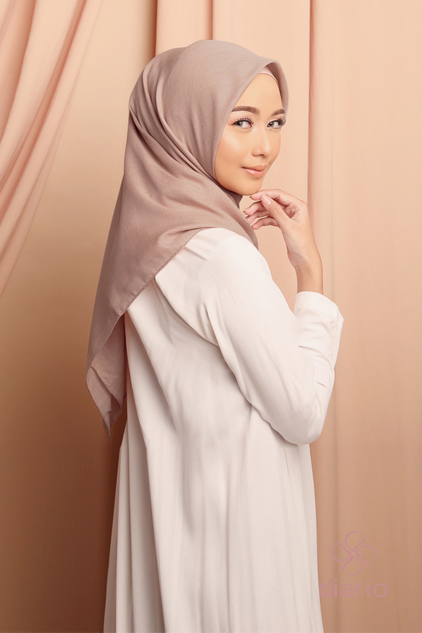 Diario - Kerudung Segi Empat Cendani Plain Scarf