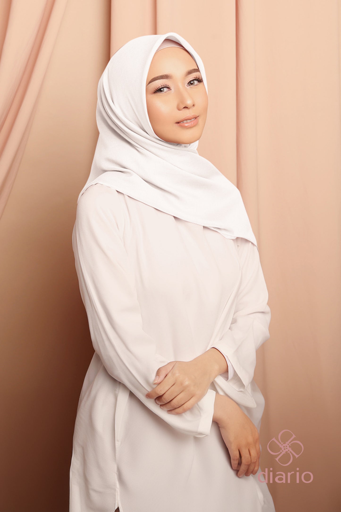 Diario - Kerudung Segi Empat Cendani Plain Scarf