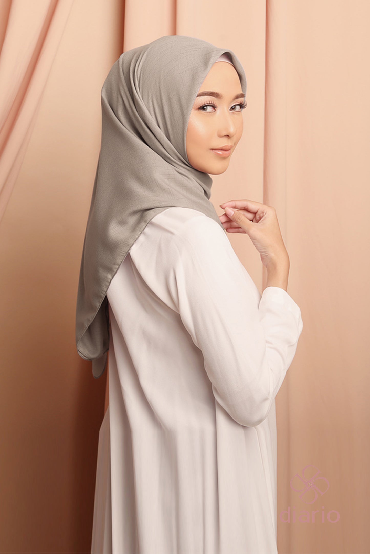 Diario - Kerudung Segi Empat Cendani Plain Scarf
