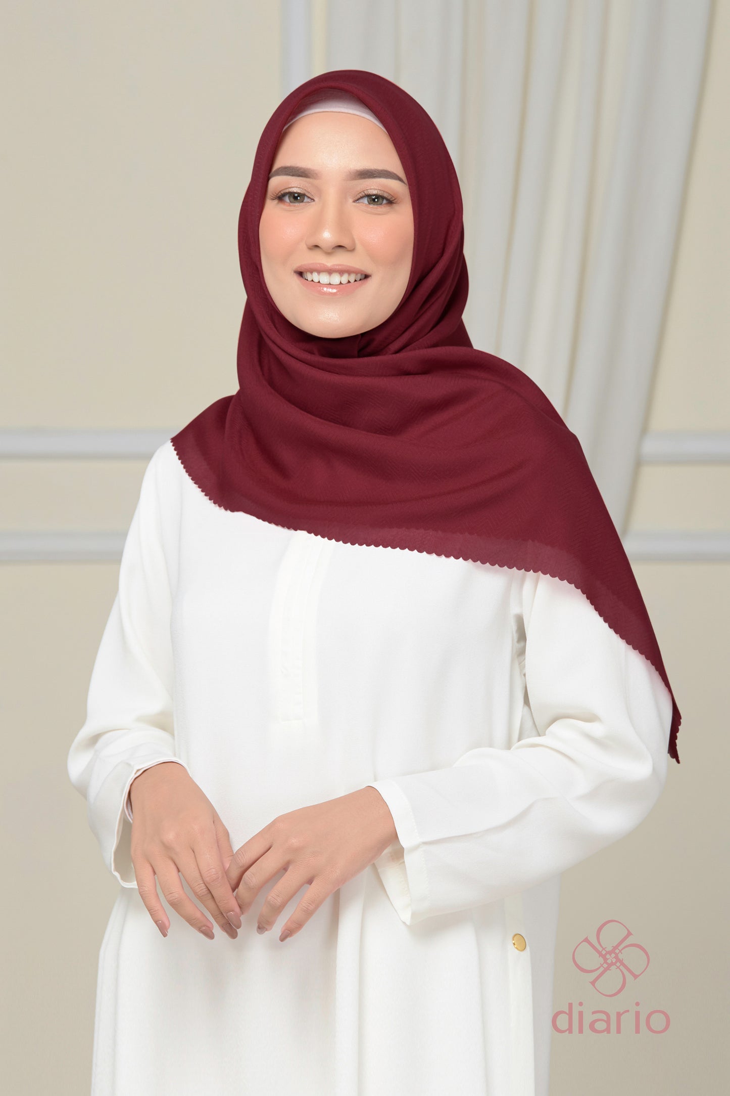 Diario - Kerudung Segi Empat Chevron Plain Scarf