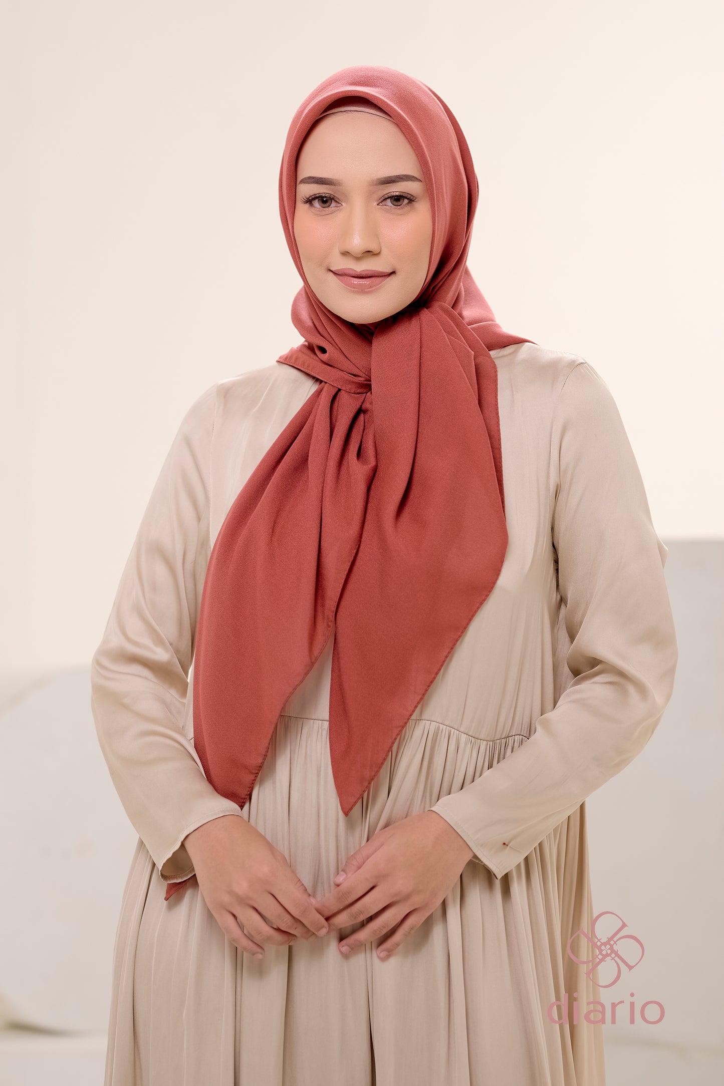 Diario - Kerudung Segi Empat Ultrafine Plain Scarf Voal Orange Series