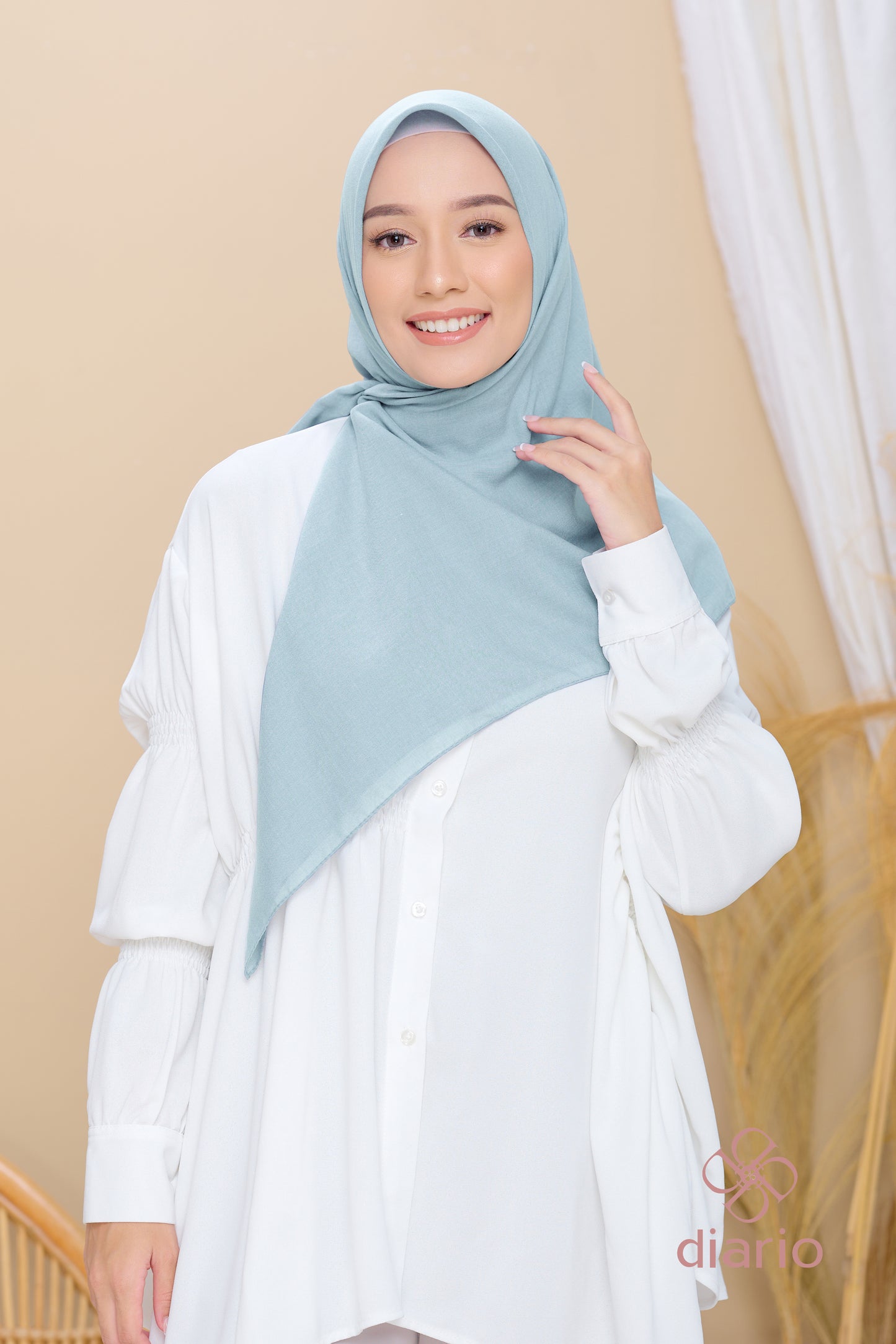 Diario - Kerudung Segi Empat Paris Premium Plain Scarf
