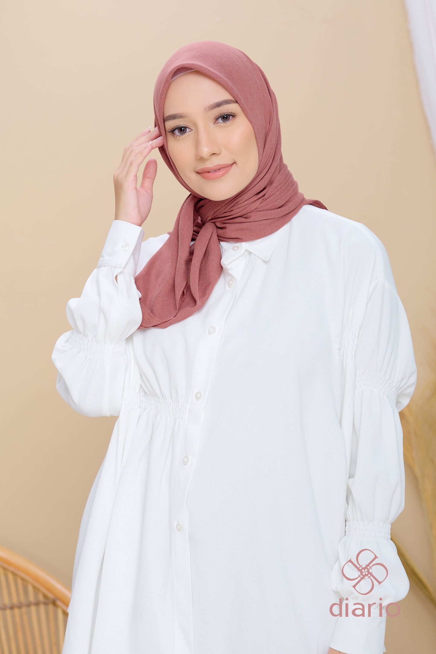 Diario - Kerudung Segi Empat Paris Premium Plain Scarf