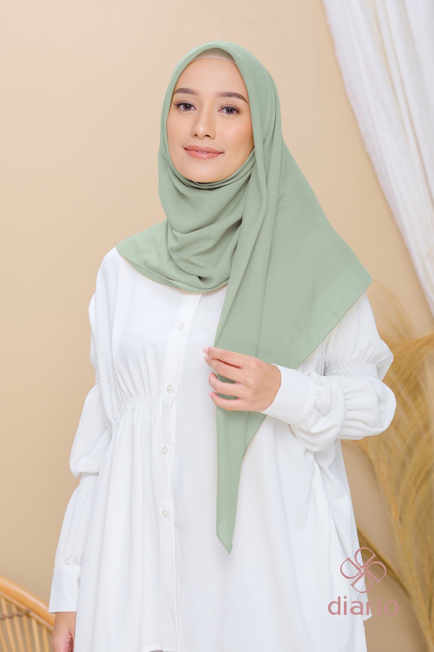 Diario - Kerudung Segi Empat Paris Premium Plain Scarf
