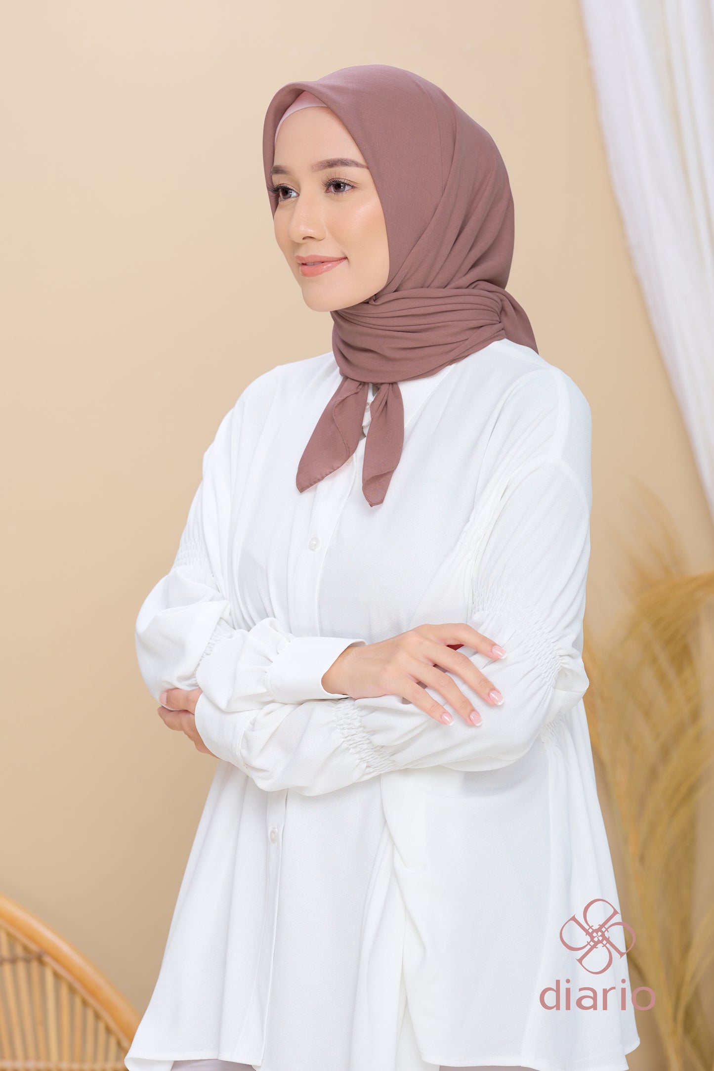 Diario - Kerudung Segi Empat Paris Premium Plain Scarf