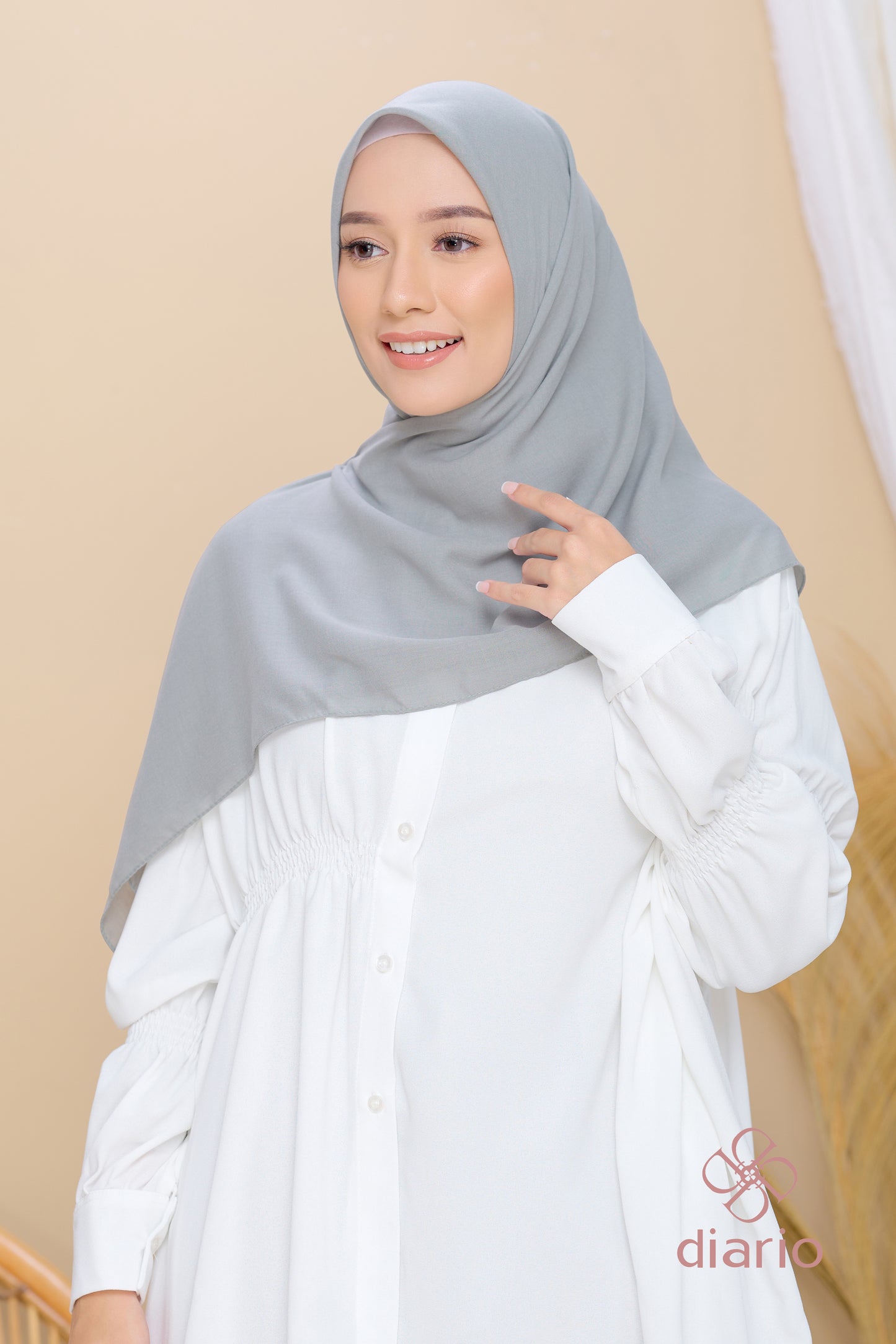 Diario - Kerudung Segi Empat Paris Premium Plain Scarf