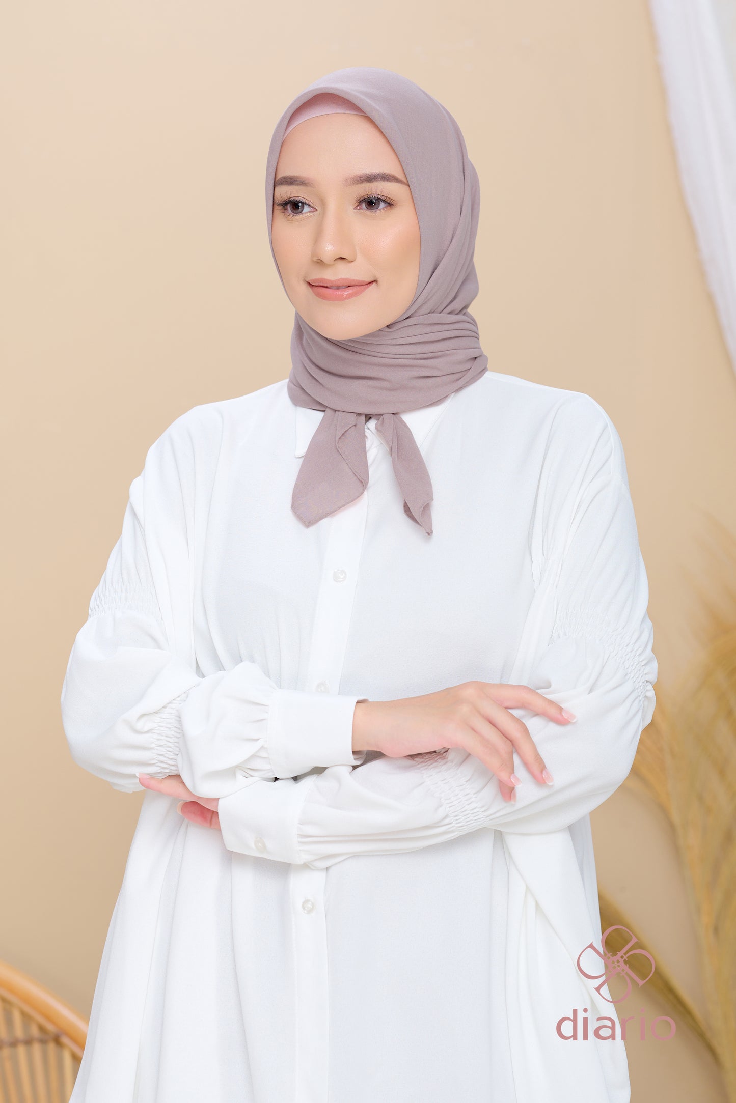 Diario - Kerudung Segi Empat Paris Premium Plain Scarf