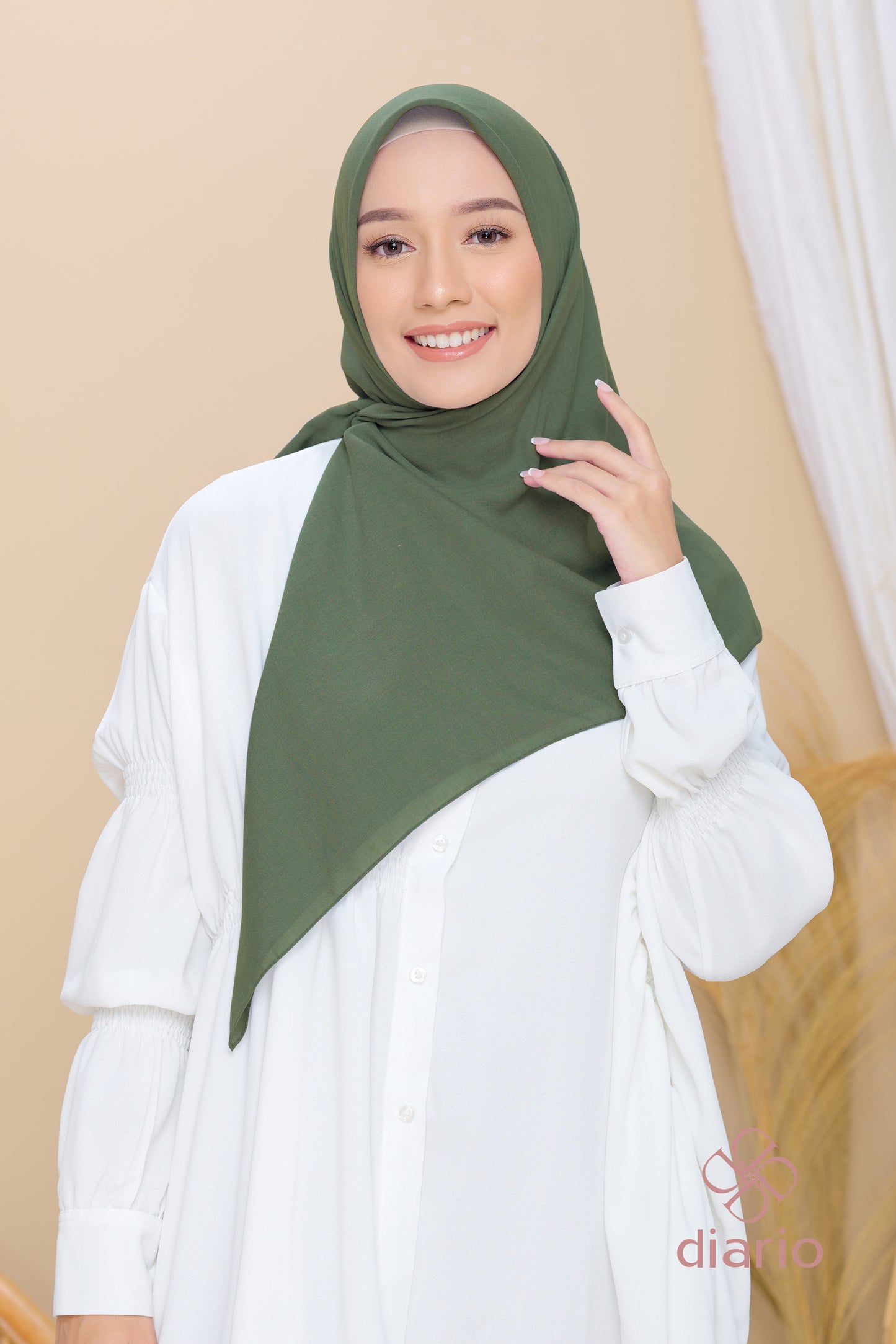Diario - Kerudung Segi Empat Paris Premium Plain Scarf
