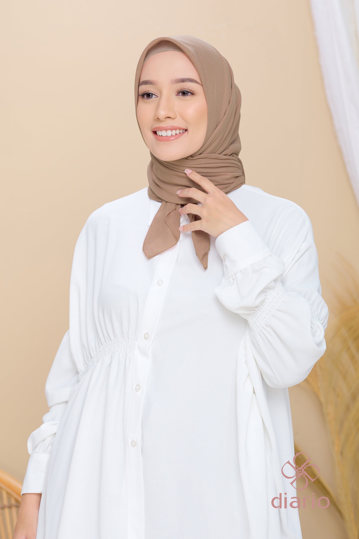 Diario - Kerudung Segi Empat Paris Premium Plain Scarf