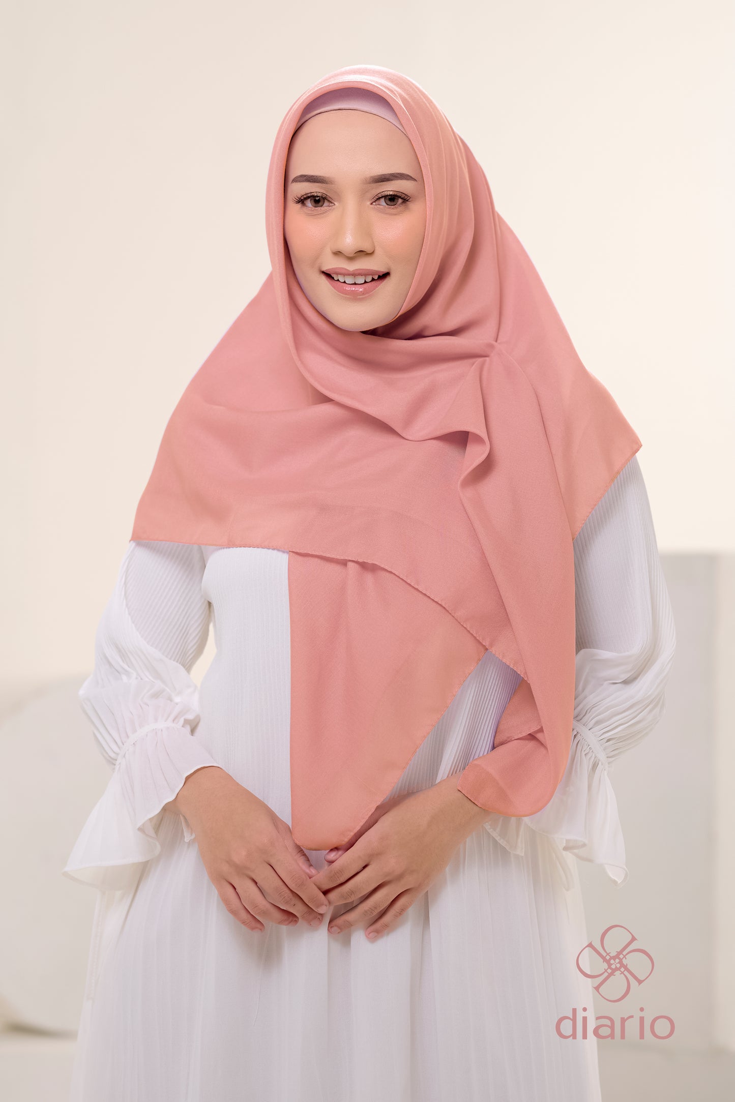 Diario - Kerudung Segi Empat Ultrafine Plain Scarf Voal Pink Series