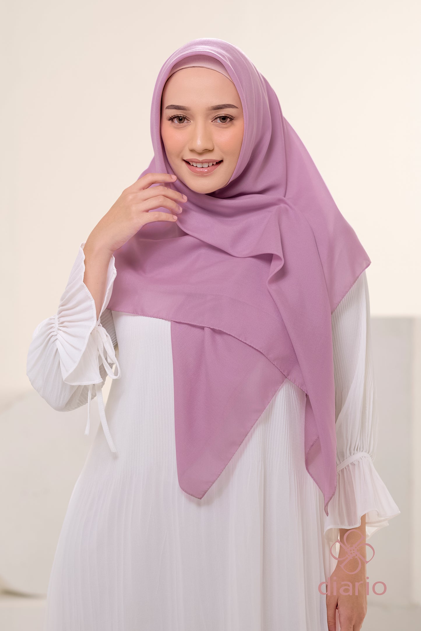 Diario - Kerudung Segi Empat Ultrafine Plain Scarf Voal Pink Series
