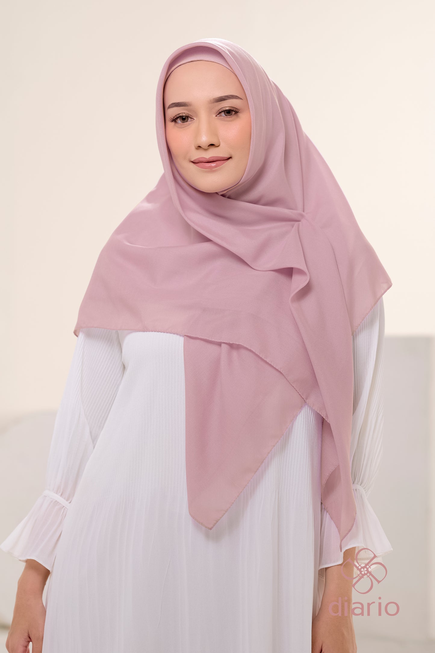 Diario - Kerudung Segi Empat Ultrafine Plain Scarf Voal Pink Series