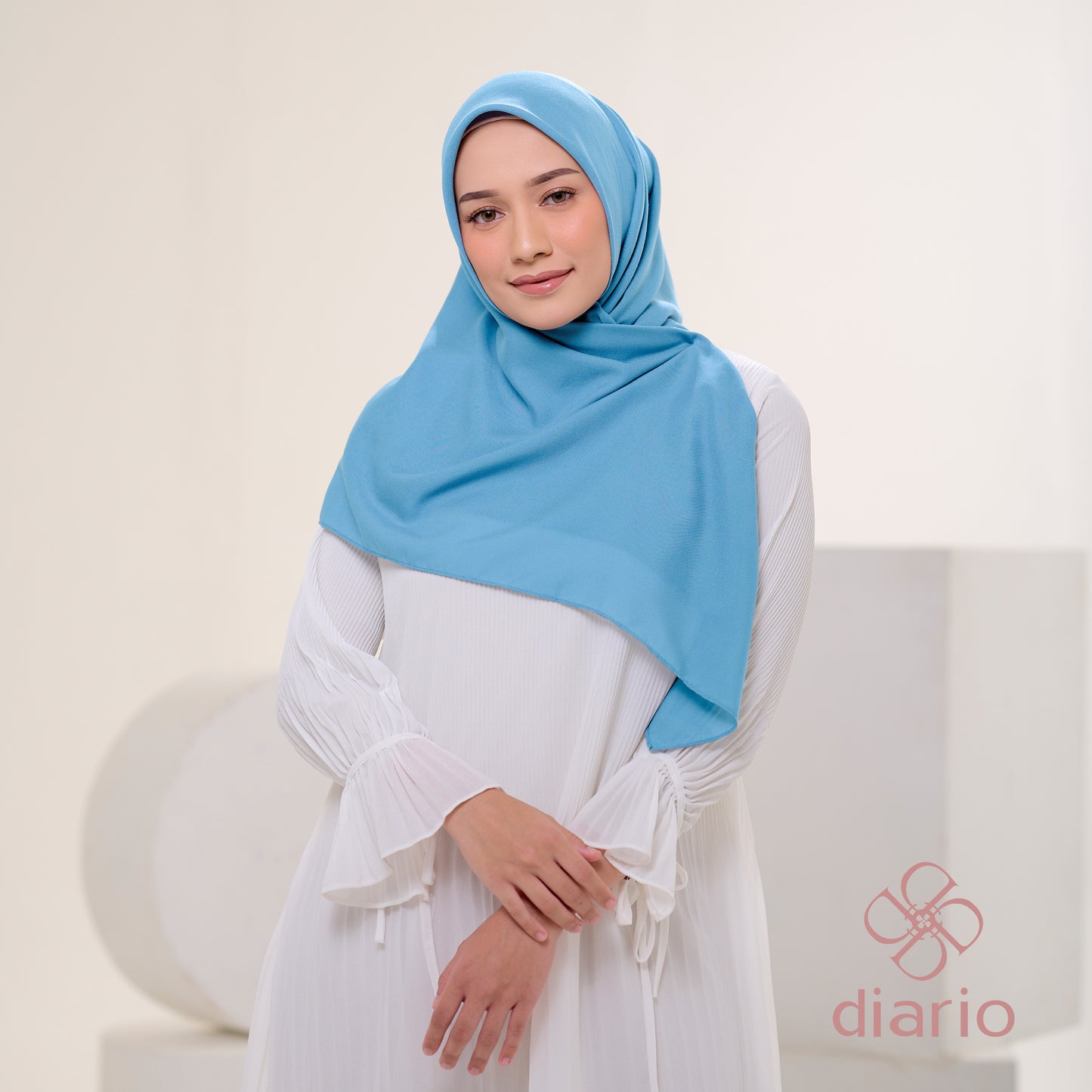 Diario - Kerudung Segi Empat Ultrafine Plain Scarf Voal Blue Series
