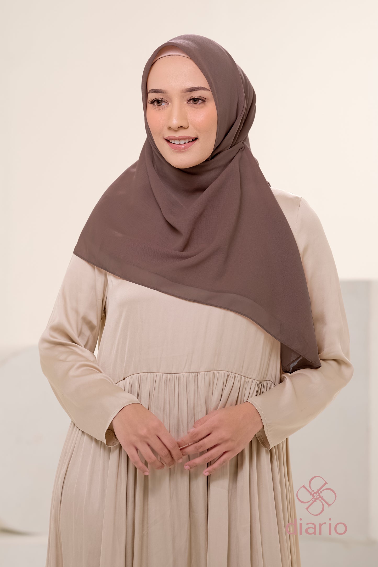 Diario - Kerudung Segi Empat Ultrafine Plain Scarf Voal Nude Series