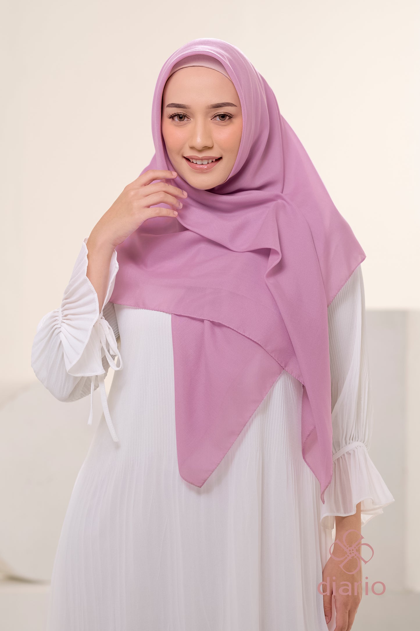 Diario - Kerudung Segi Empat Ultrafine Plain Scarf Purple Series