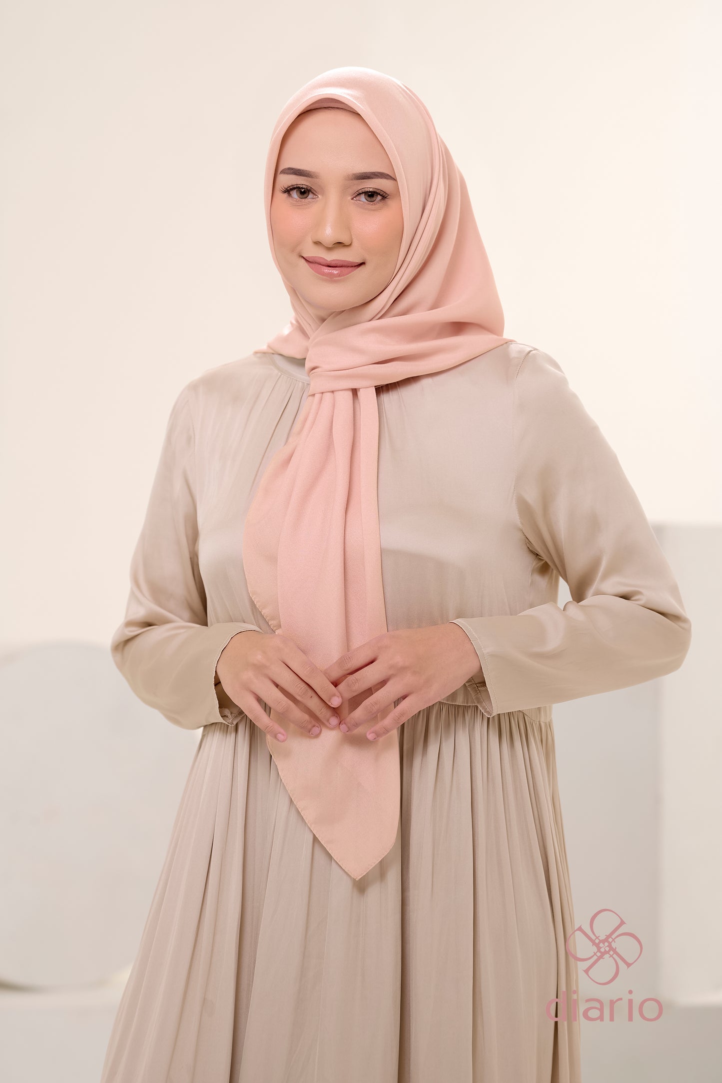 Diario - Kerudung Segi Empat Ultrafine Plain Scarf Voal Orange Series