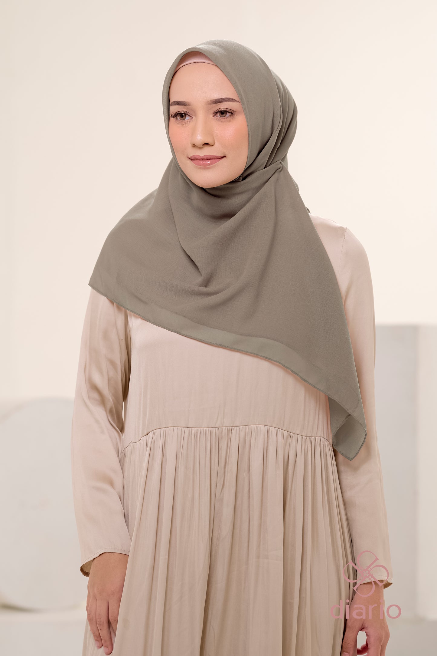 Diario - Kerudung Segi Empat Ultrafine Plain Scarf Voal Nude Series
