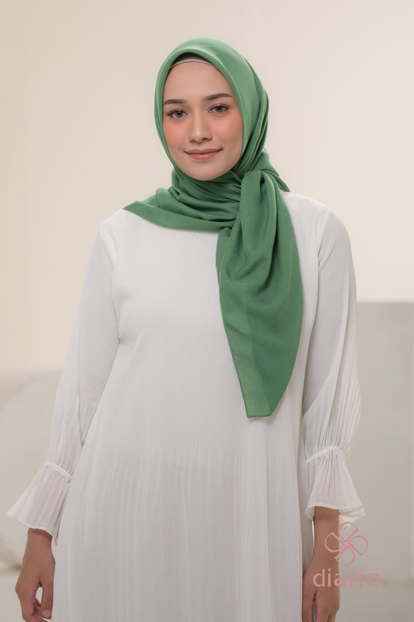 Diario - Kerudung Segi Empat Ultrafine Plain Scarf Voal Green Series
