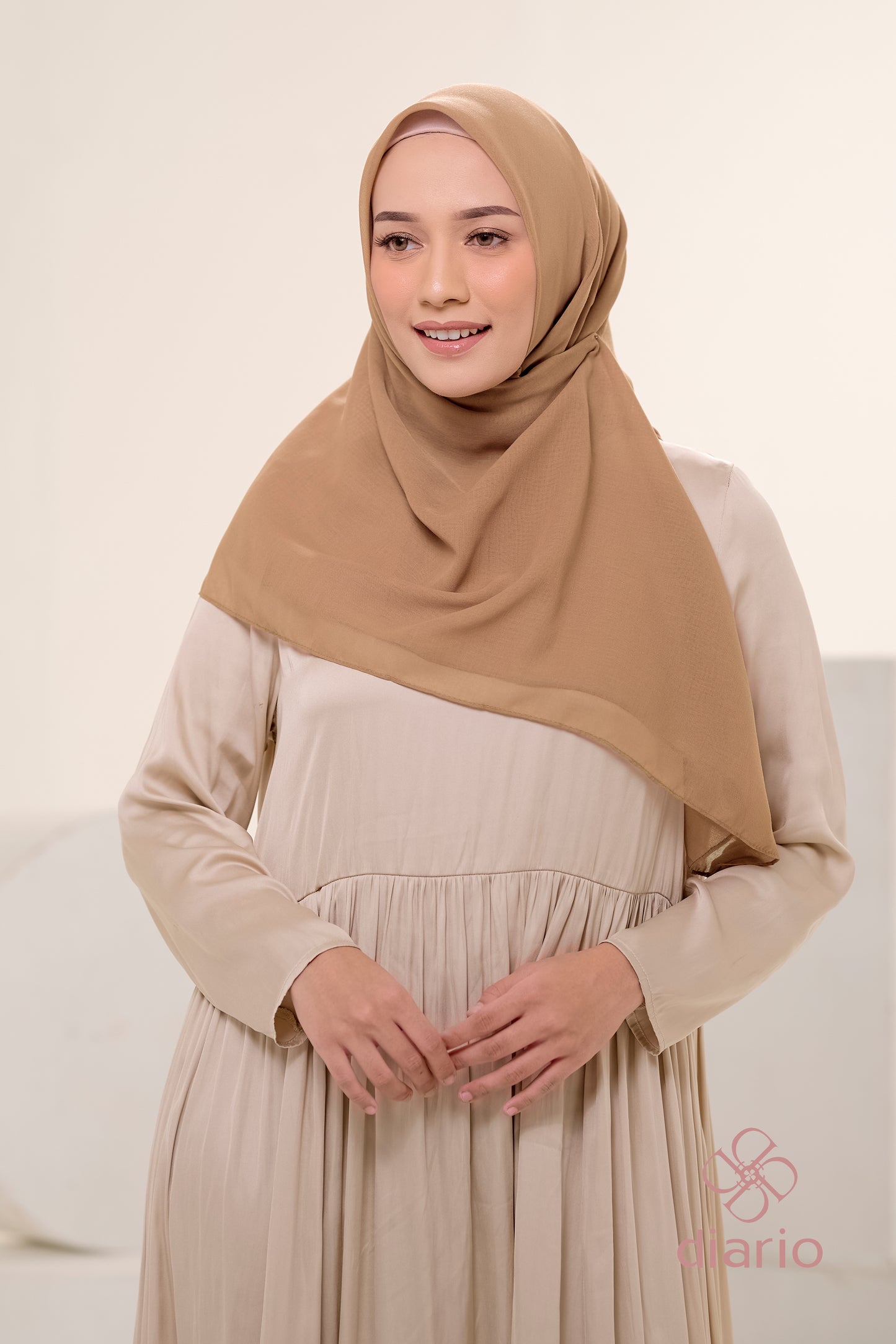Diario - Kerudung Segi Empat Ultrafine Plain Scarf Voal Nude Series
