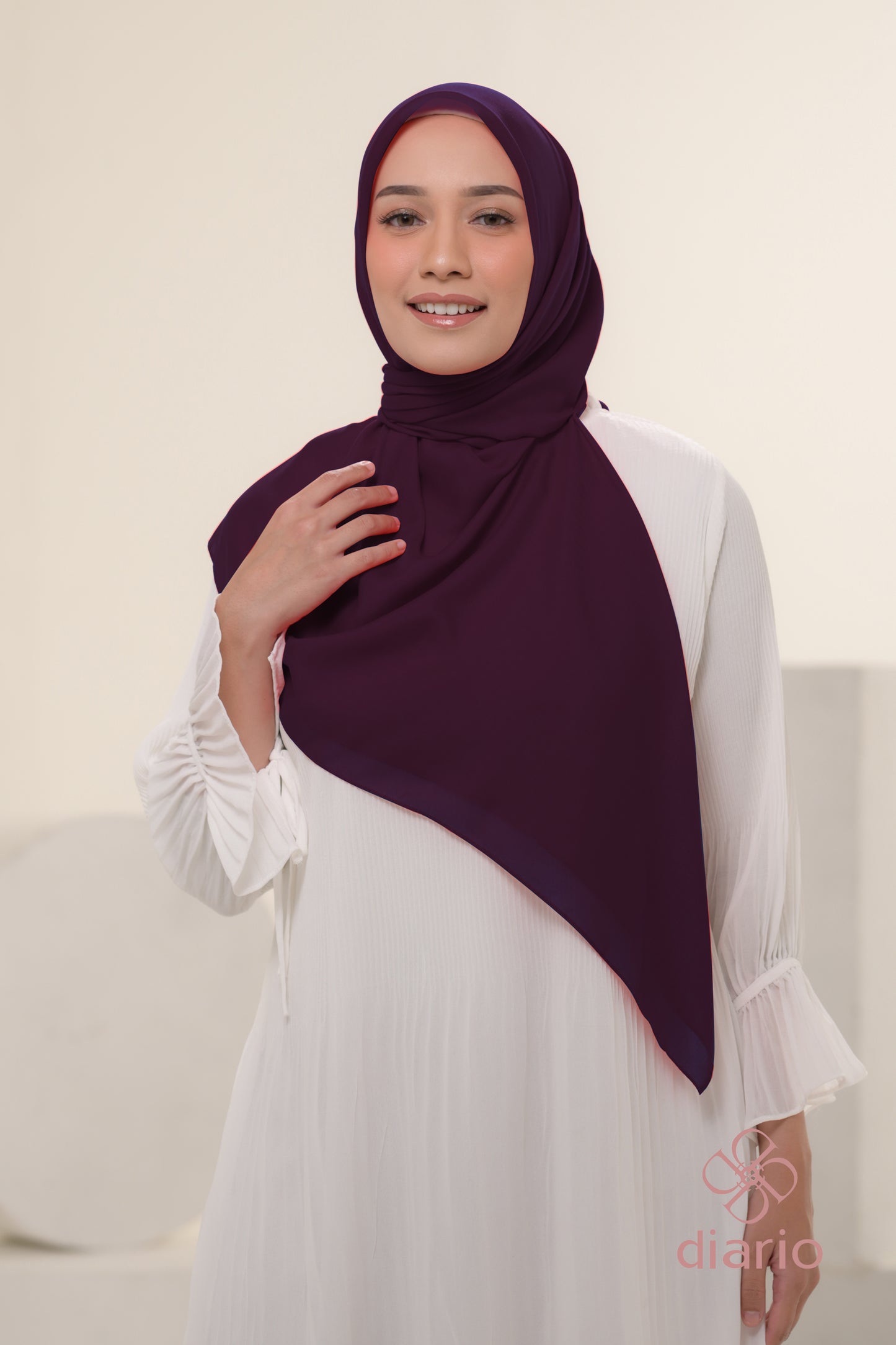 Diario - Kerudung Segi Empat Ultrafine Plain Scarf Purple Series