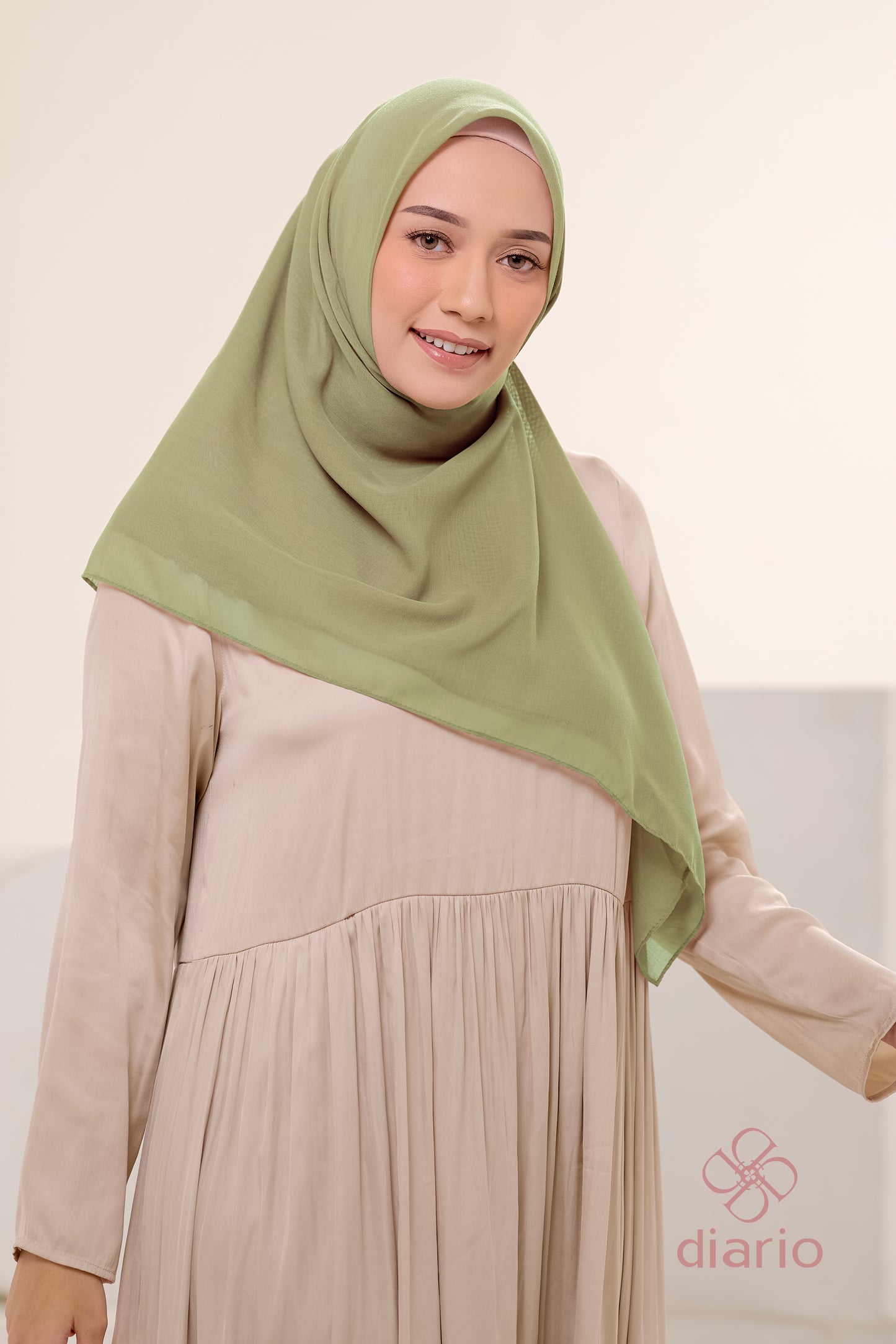 Diario - Kerudung Segi Empat Ultrafine Plain Scarf Voal Green Series