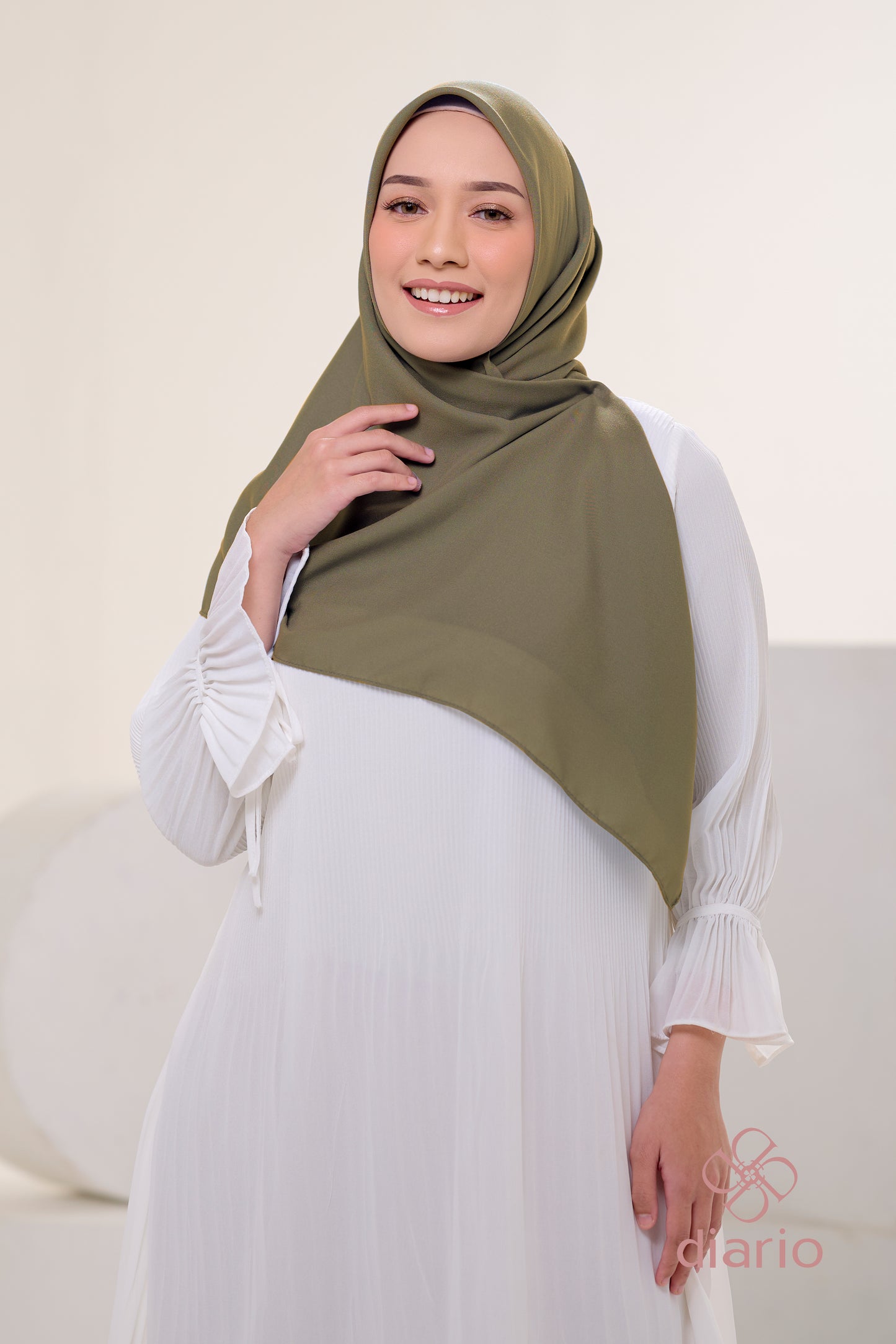 Diario - Kerudung Segi Empat Ultrafine Plain Scarf Voal Green Series