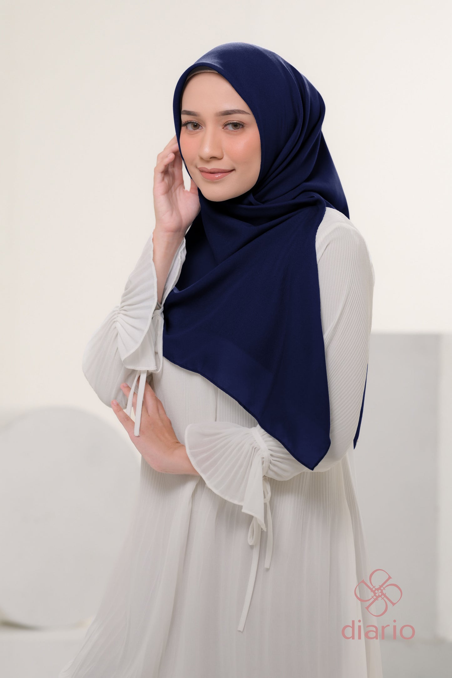 Diario - Kerudung Segi Empat Ultrafine Plain Scarf Voal Blue Series