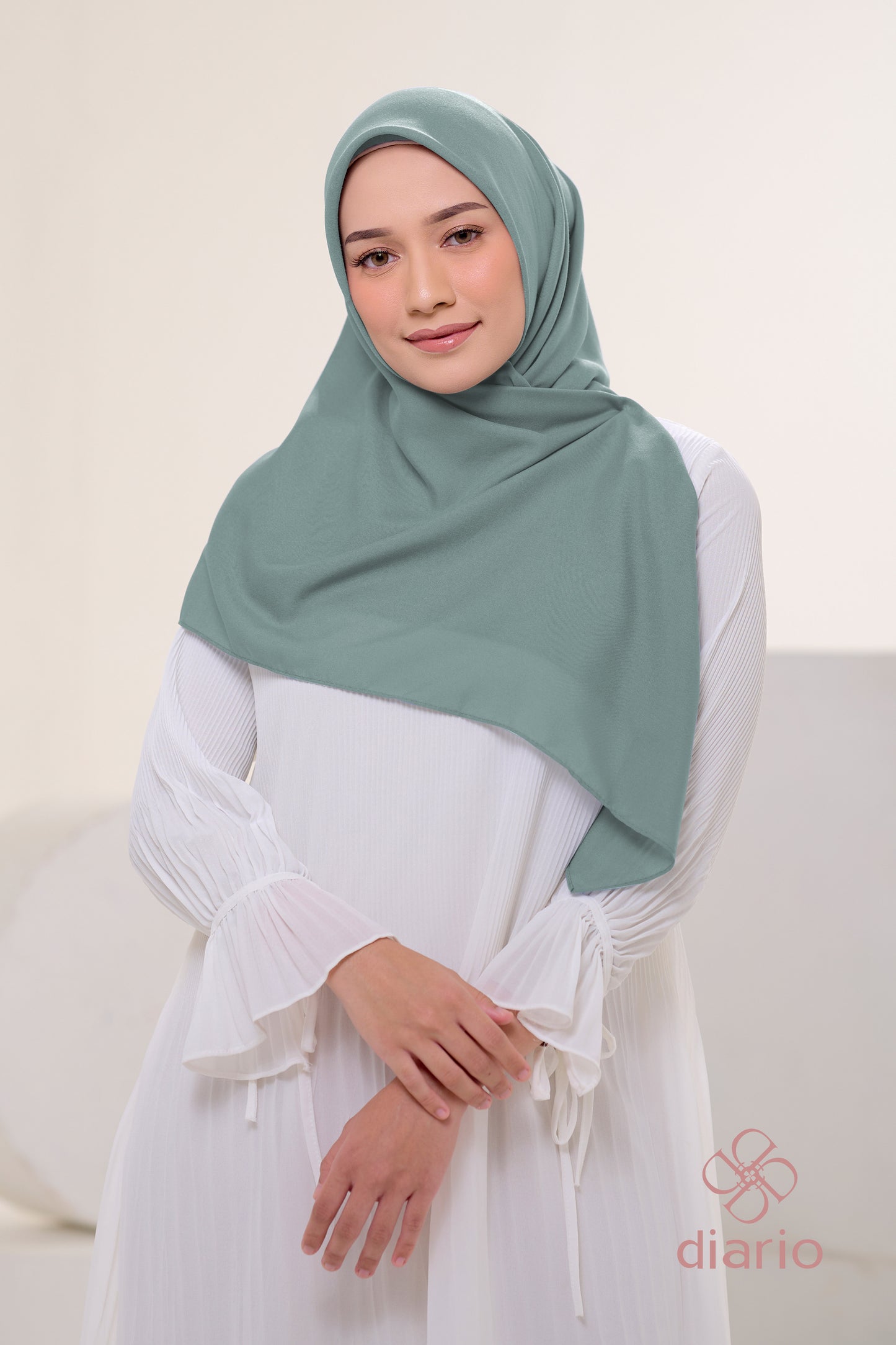 Diario - Kerudung Segi Empat Ultrafine Plain Scarf Voal Blue Series