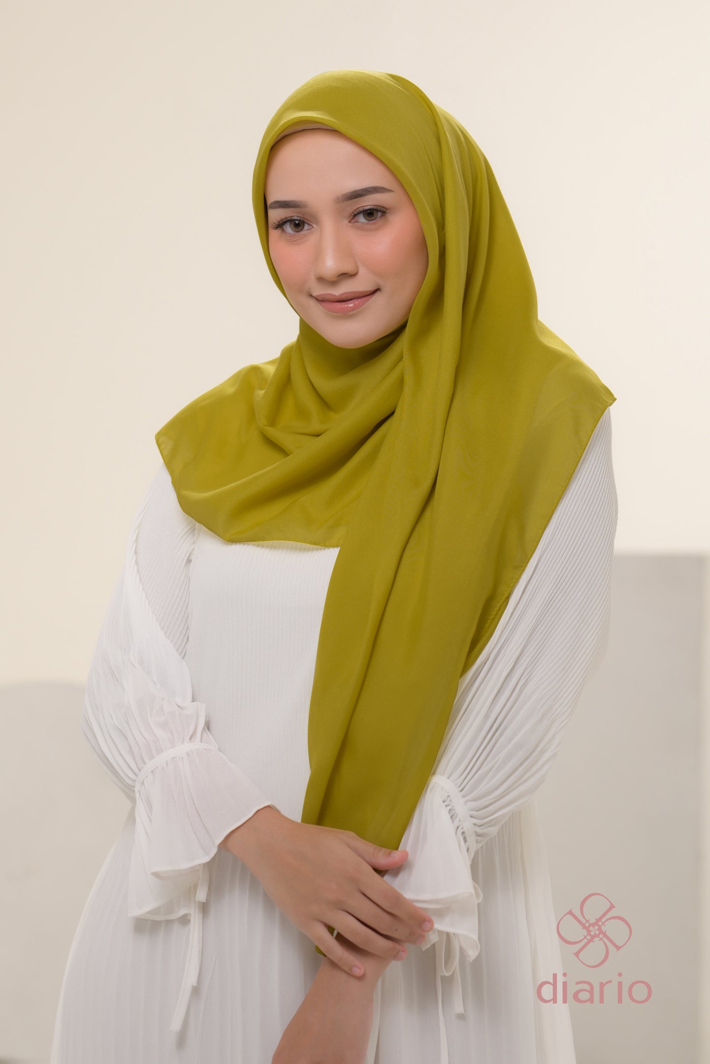 Diario - Kerudung Segi Empat Sahara Plain Scarf
