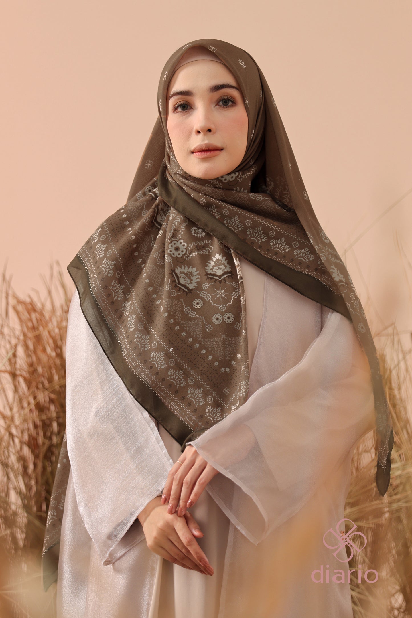 Diario x Hamidah - Kerudung Segi Empat Mouna Series 2.0 Ultrafine