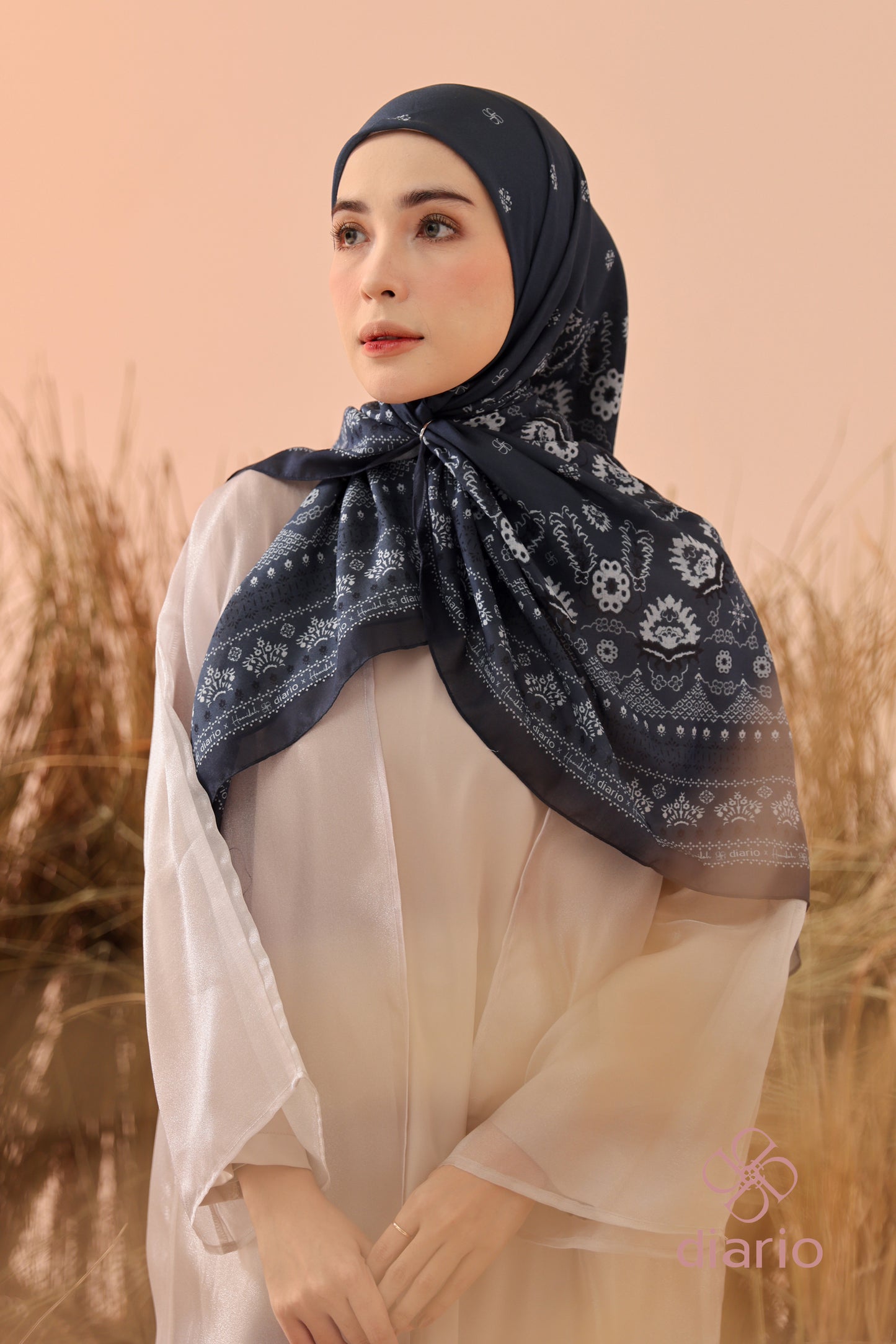 Diario x Hamidah - Kerudung Segi Empat Mouna Series 2.0 Ultrafine
