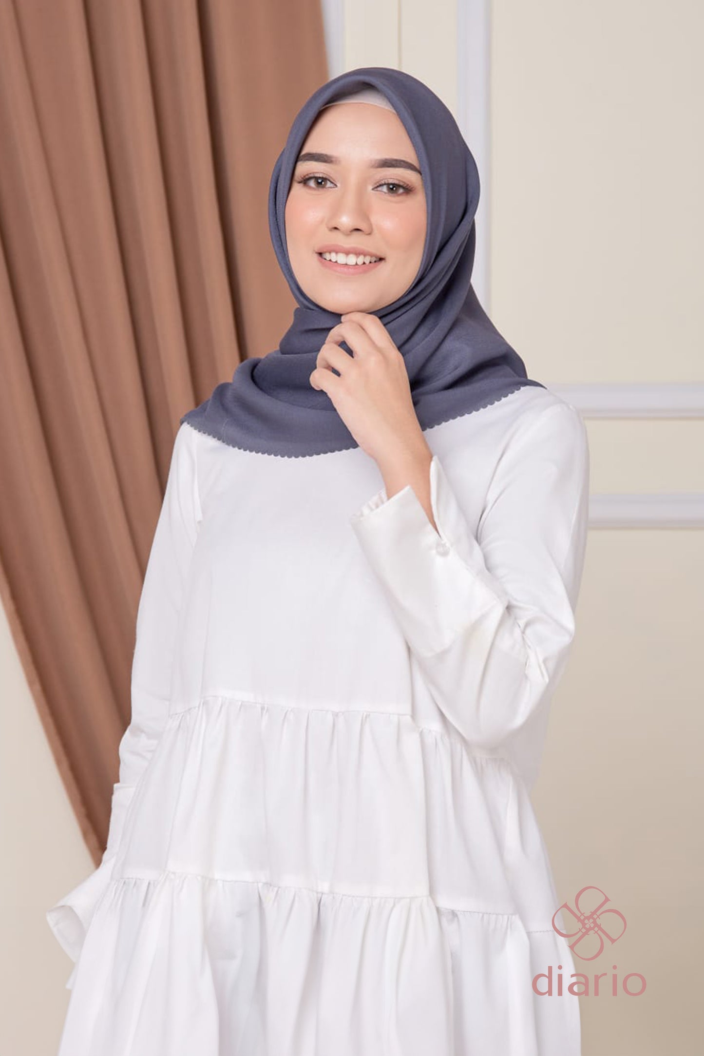 Diario - Kerudung Segi Empat Ultrafeel LC Plain Scarf
