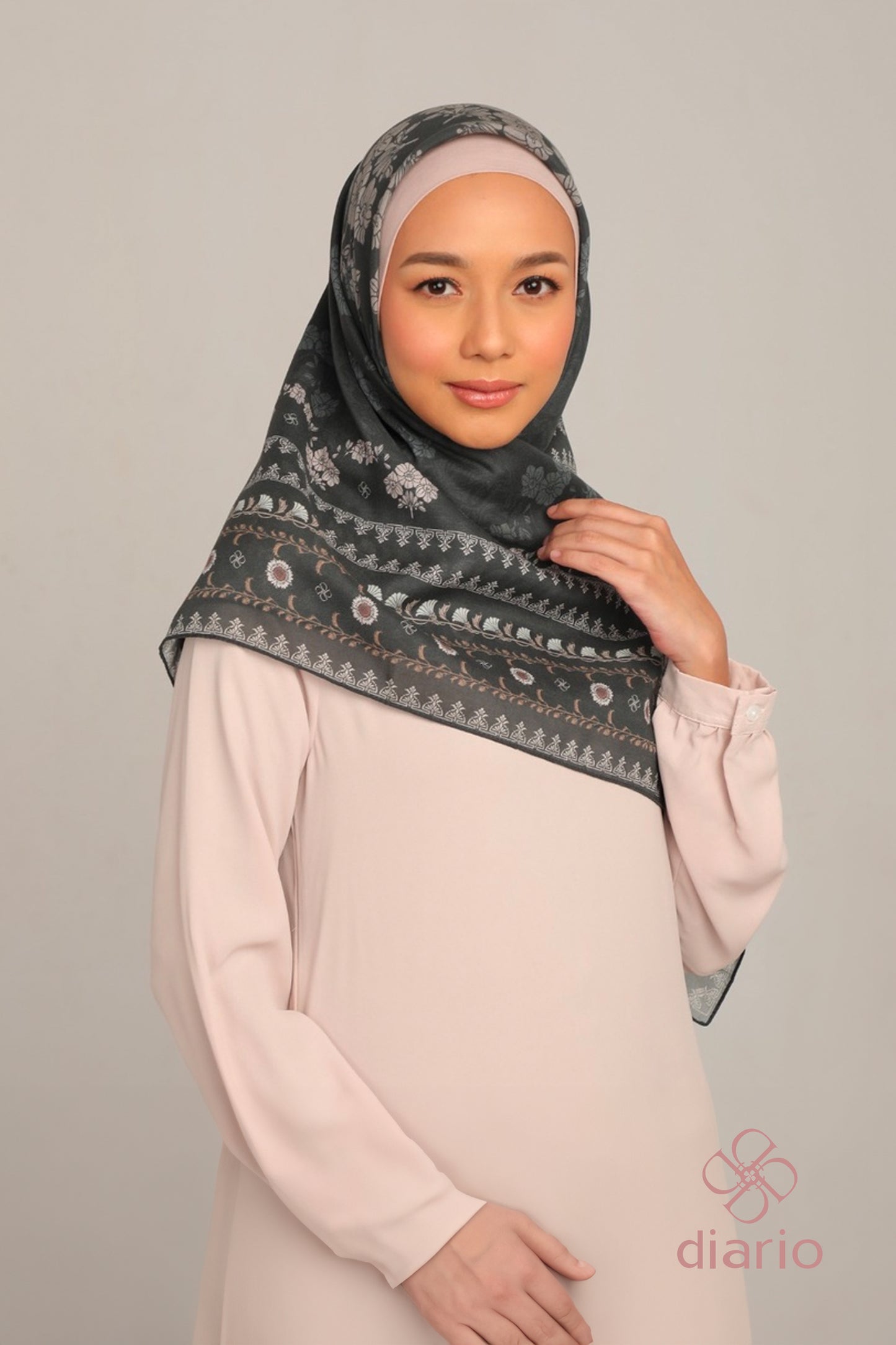 Diario x Nagita Slavina - Hijab Wanita Vienna Series Scarf Voal