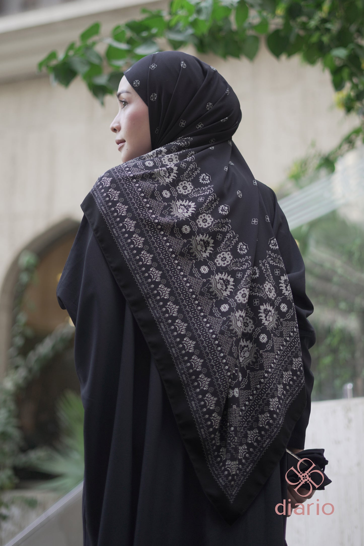 Diario x Hamidah - Pashmina Premium Mouna Series