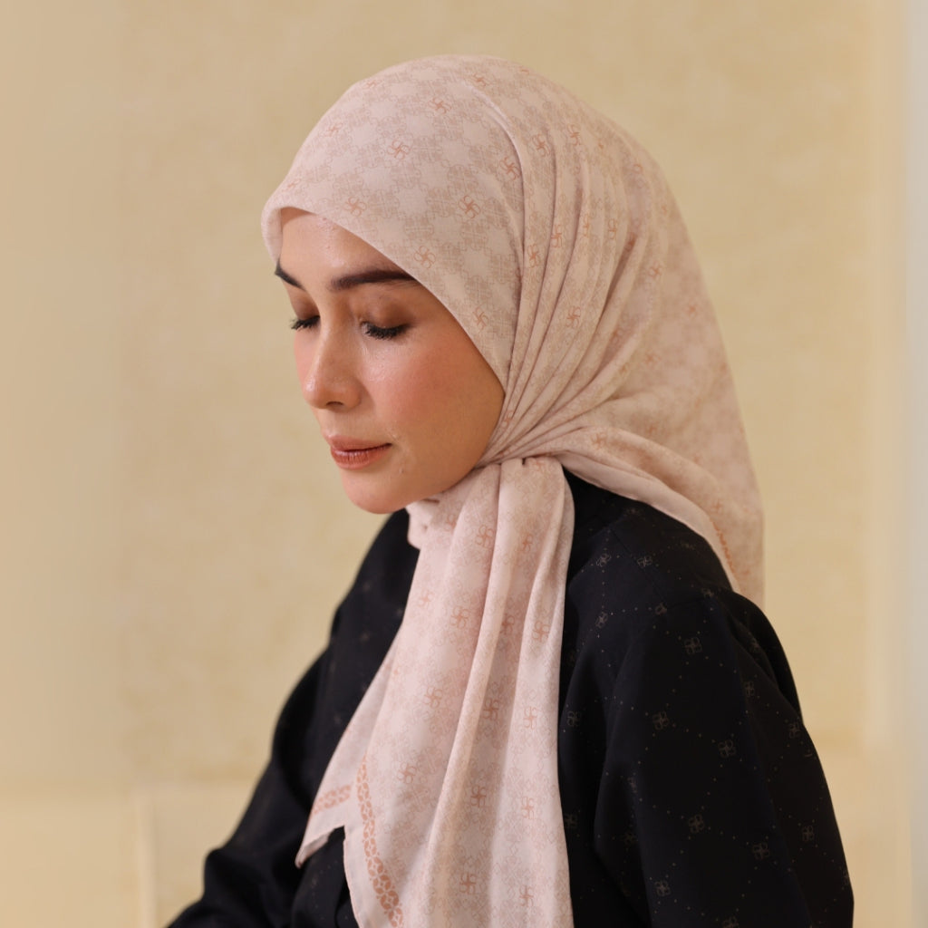 Diario - Ultrafine Najwa Scarf Kerudung Segi Empat
