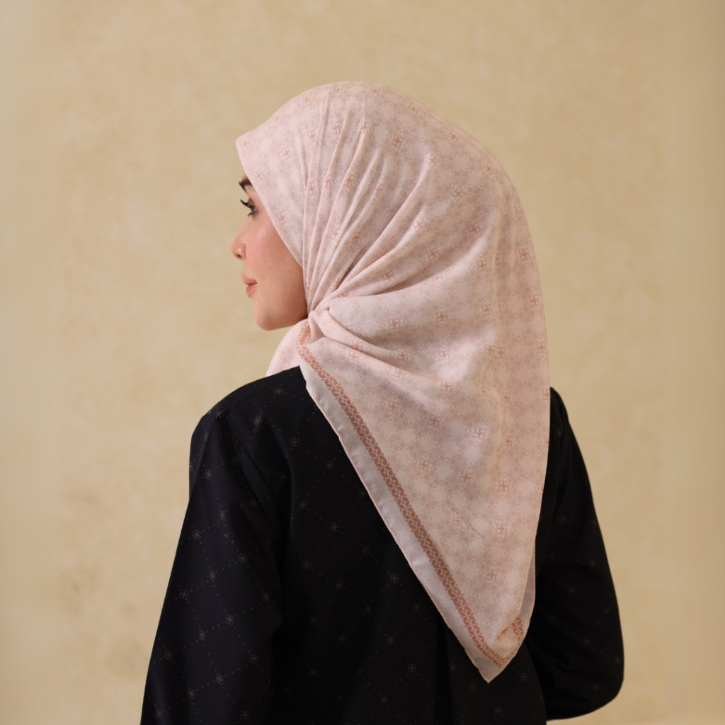 Diario - Ultrafine Najwa Scarf Kerudung Segi Empat