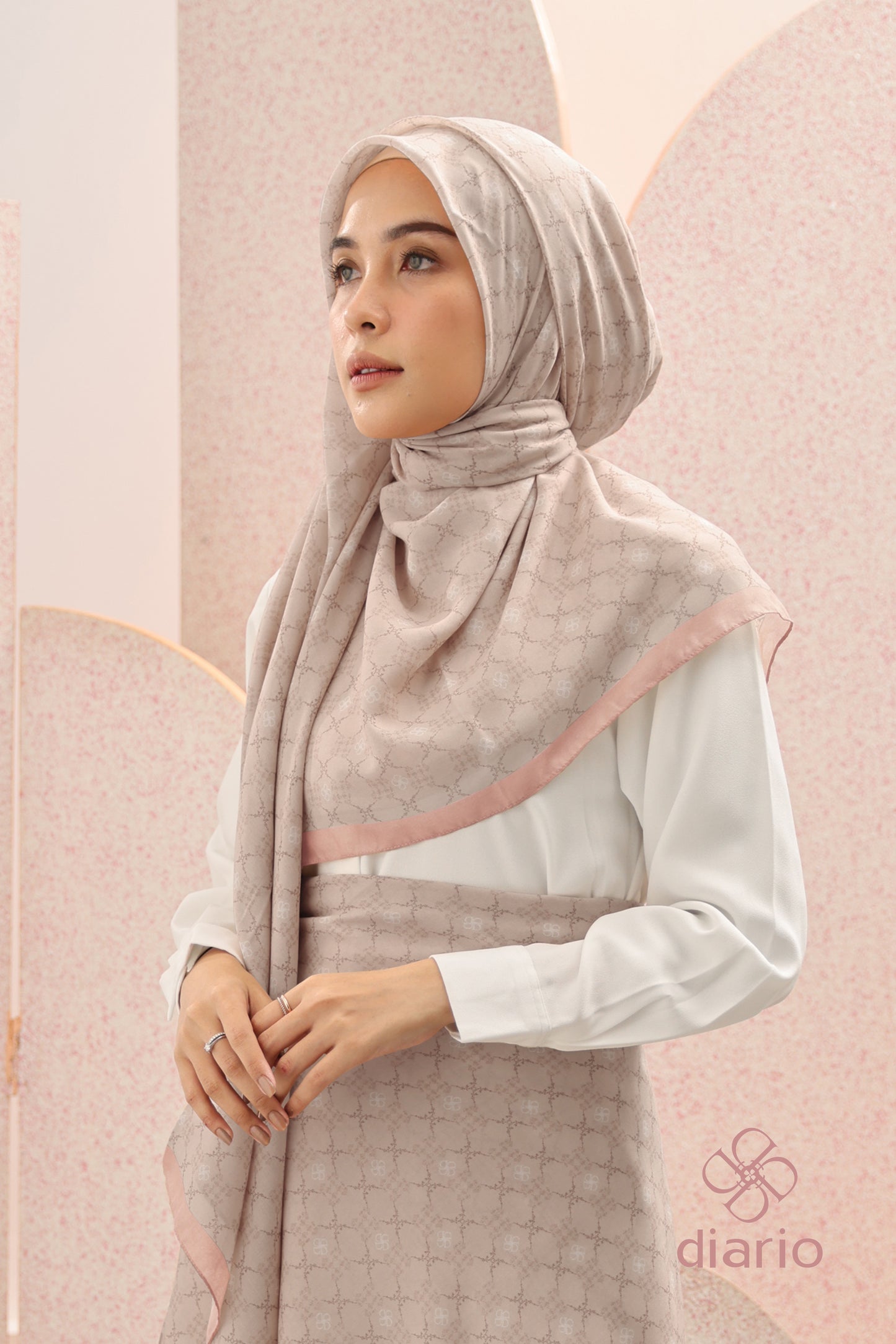 Diario - Ultrafine Athalia Scarf Kerudung Segi Empat