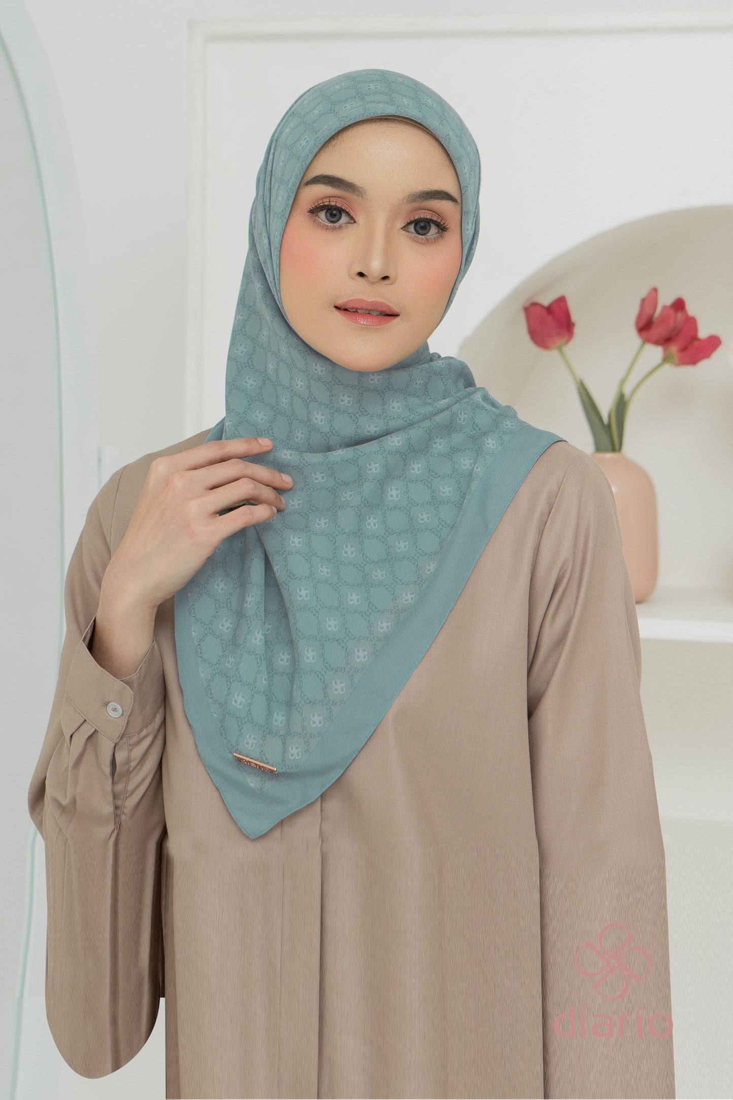 Diario - Ultrafine Ferisha Scarf Kerudung Segi Empat