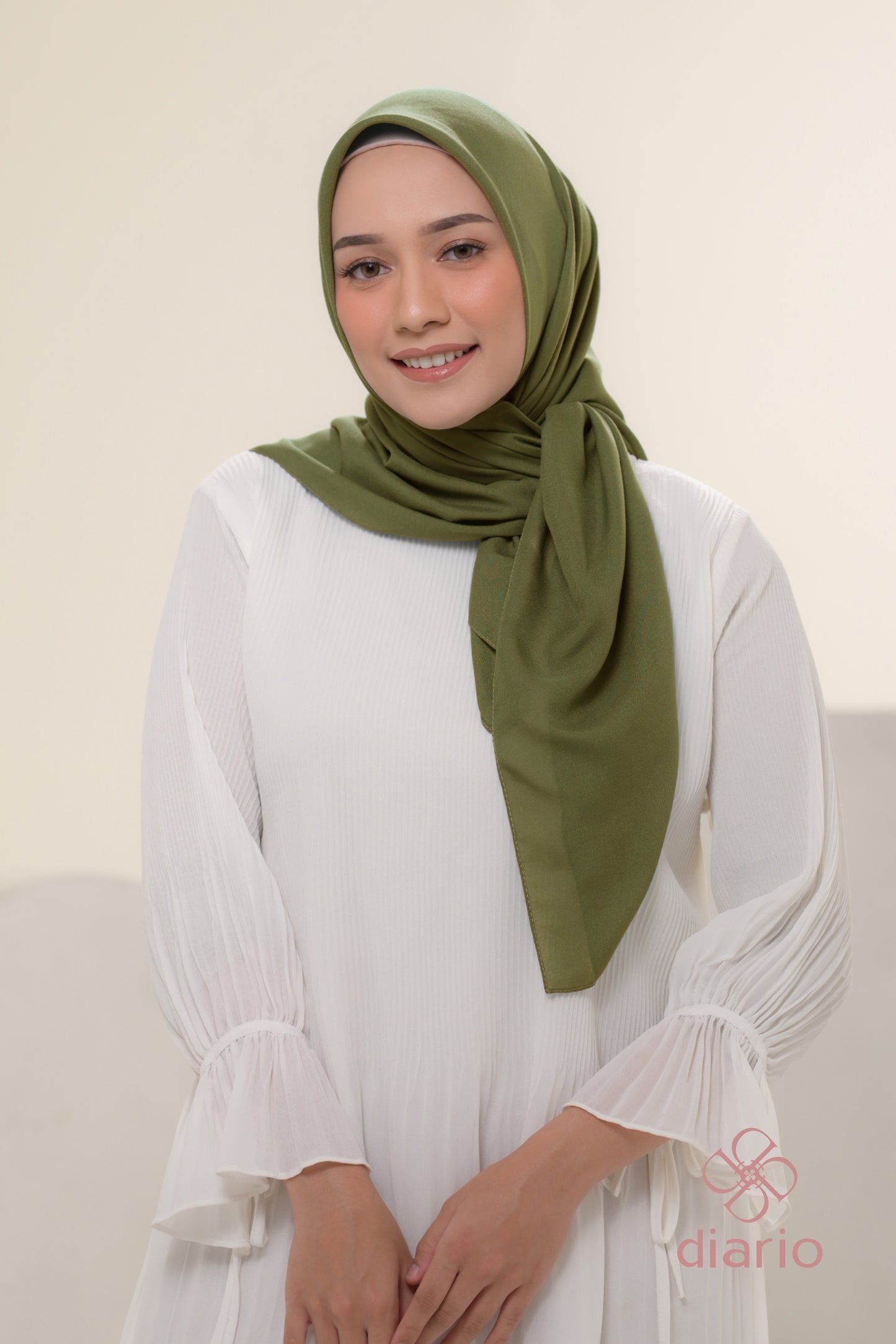 Diario - Kerudung Segi Empat Ultrafine Plain Scarf Voal Green Series