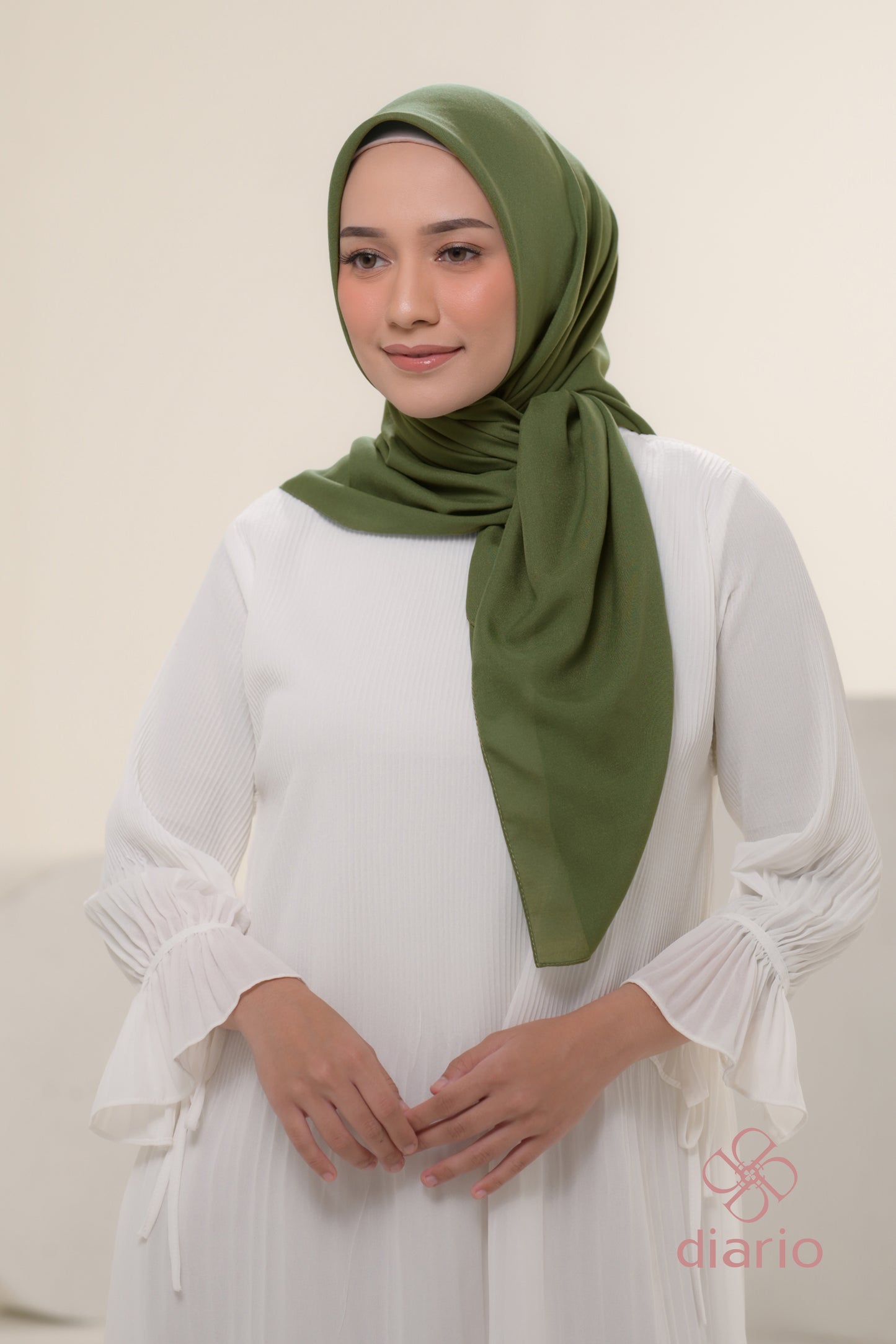 Diario - Kerudung Segi Empat Ultrafine Plain Scarf Voal Green Series