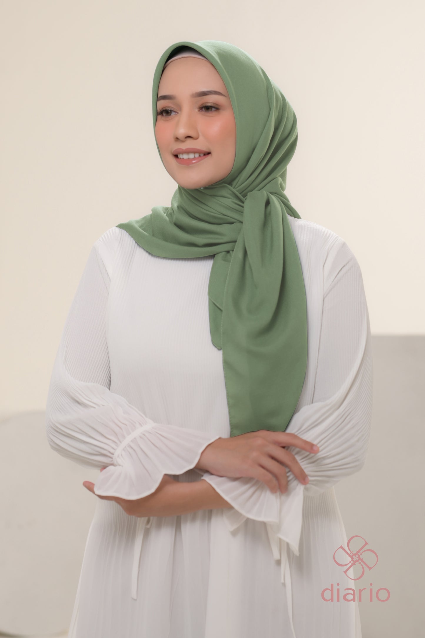 Diario - Kerudung Segi Empat Ultrafine Plain Scarf Voal Green Series