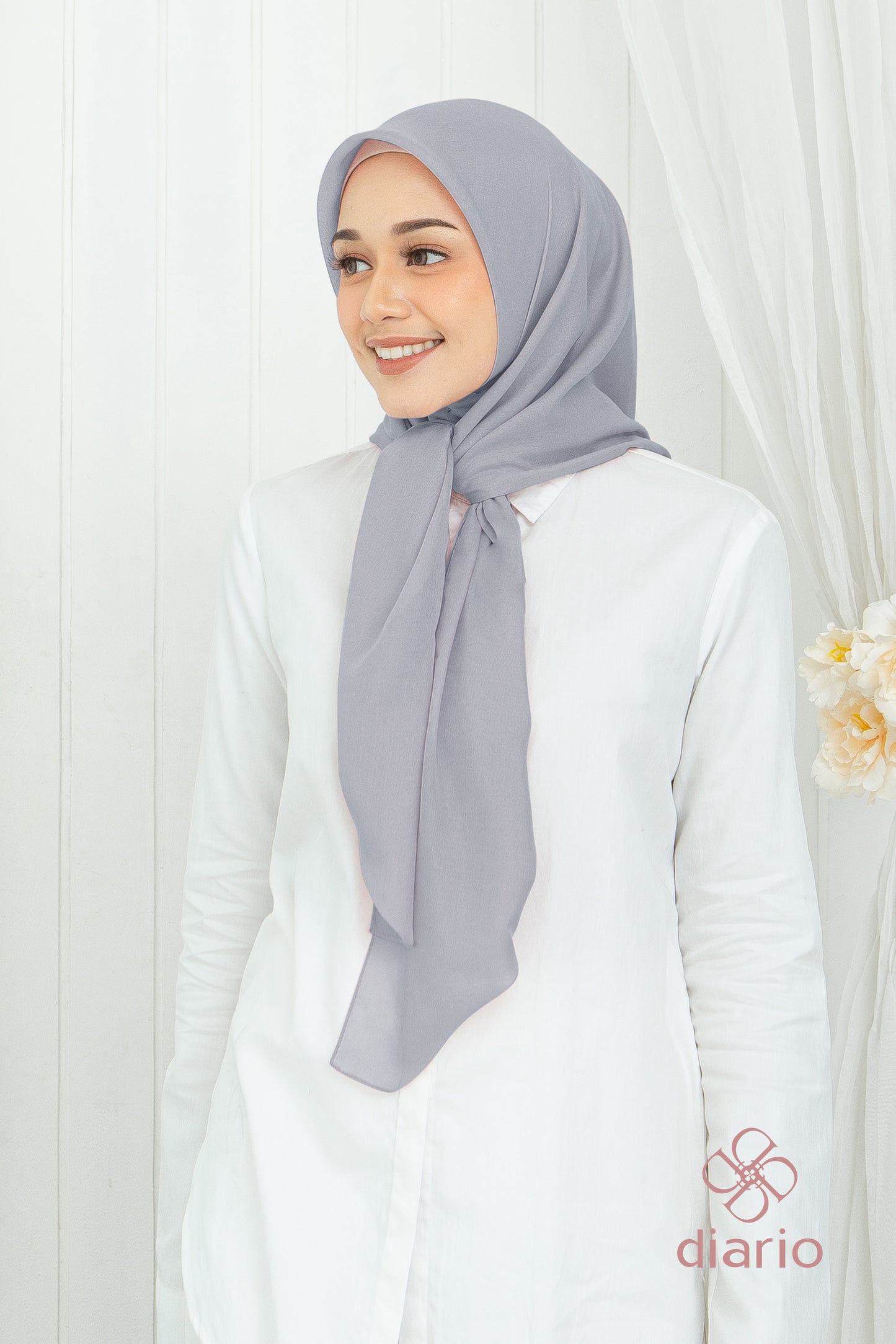 Diario - Kerudung Segi Empat Ultrafine Plain Scarf Grey Series