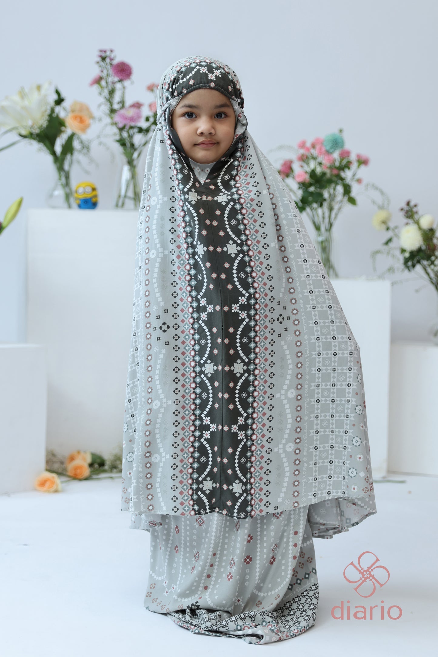 Diario x Dwihanda - Mukena Sejiwa Kids Free Sejadah Travel