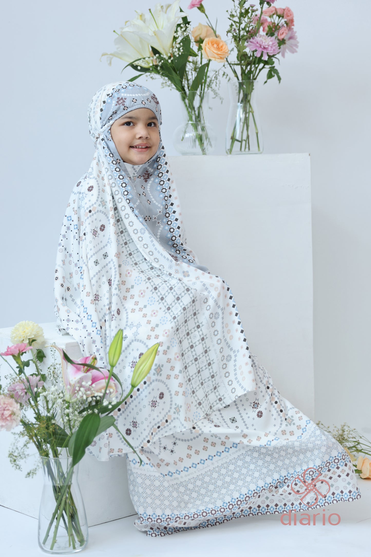 Diario x Dwihanda - Mukena Sejiwa Kids Free Sejadah Travel