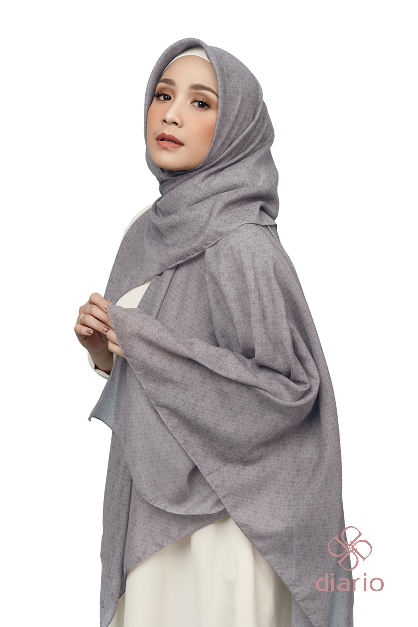 Diario x Nagita Slavina - Ultrafine Plain Scarf Kerudung Segi Empat