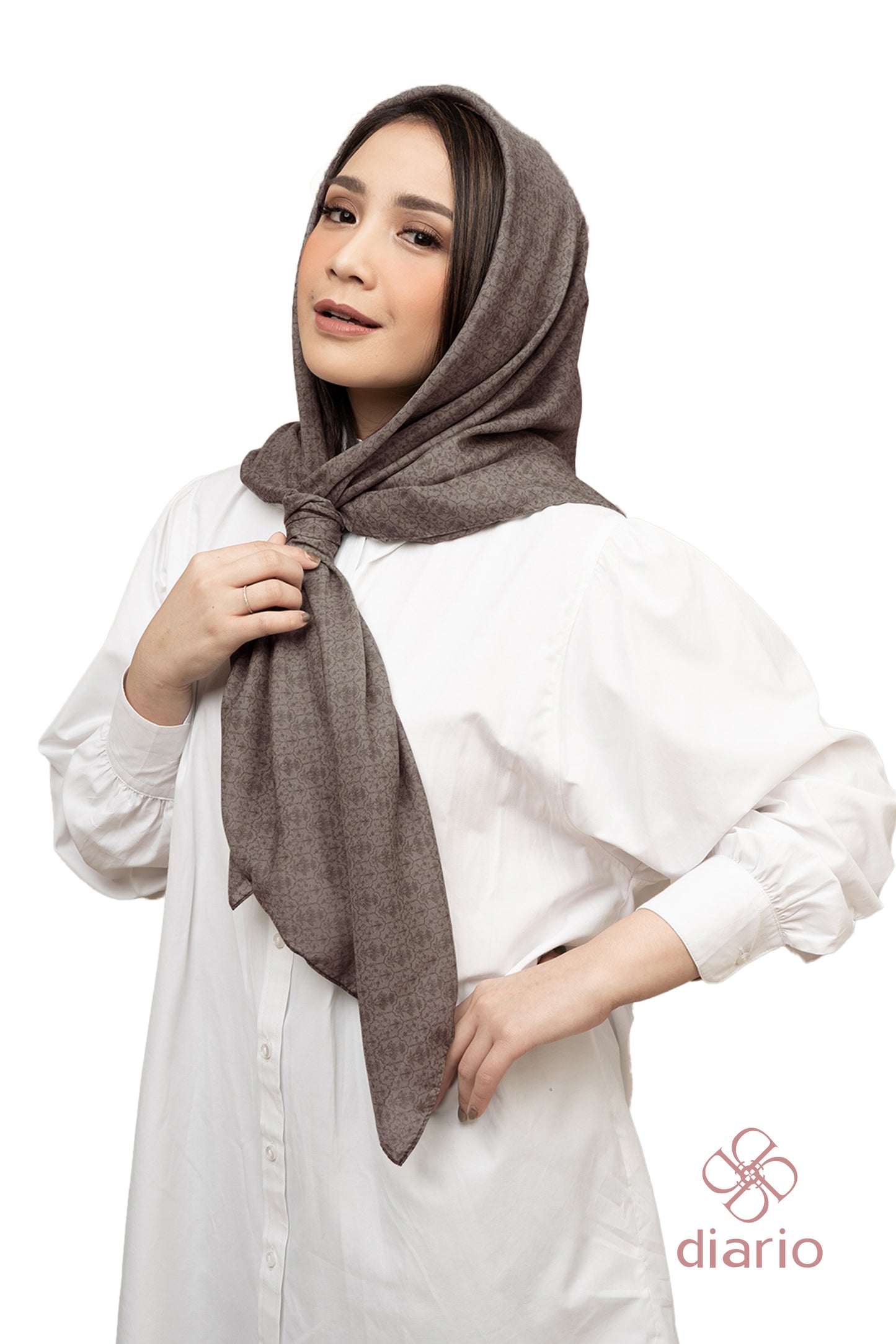 Diario x Nagita Slavina - Ultrafine Plain Scarf Kerudung Segi Empat